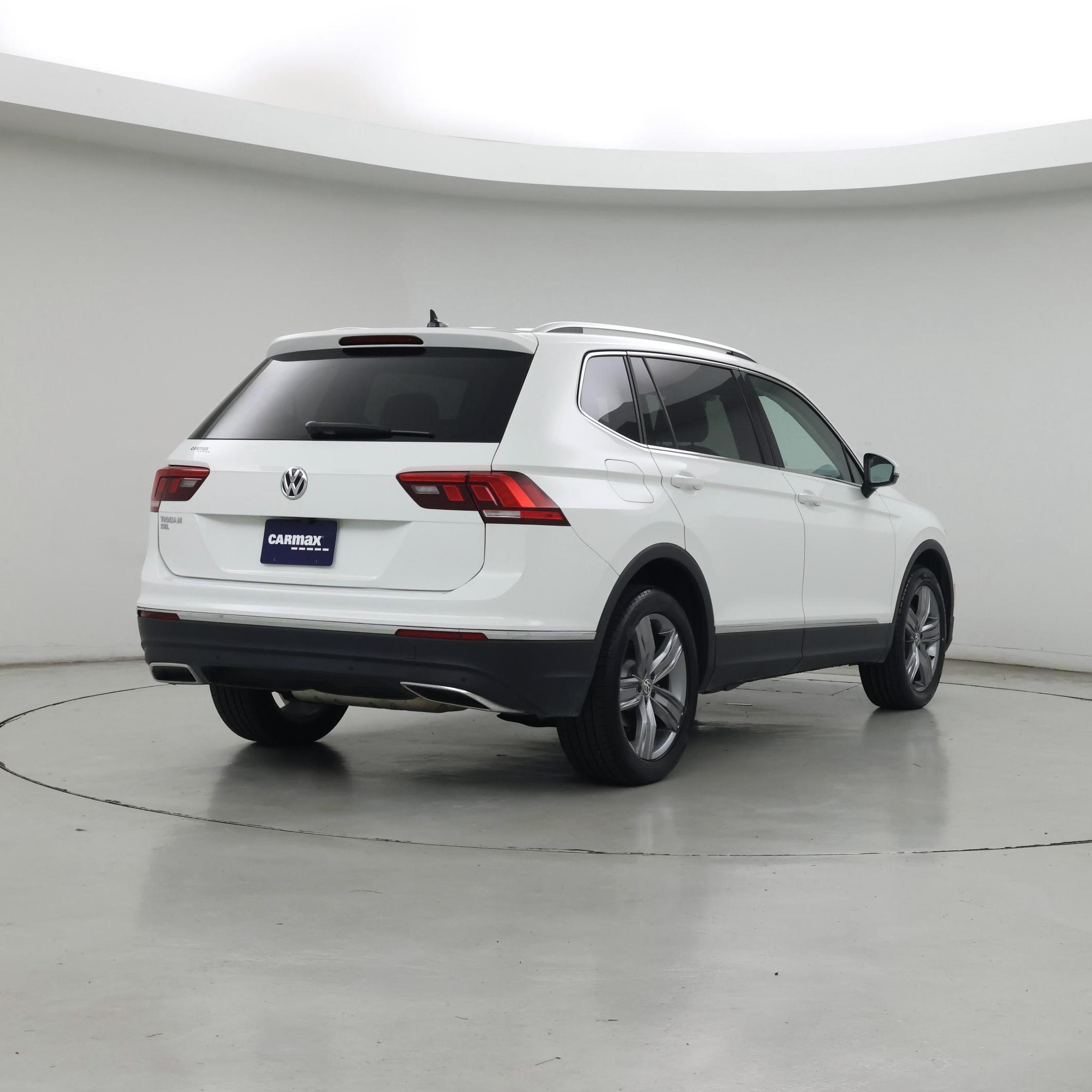 Thumbnail: 2021 Volkswagen Tiguan - 8