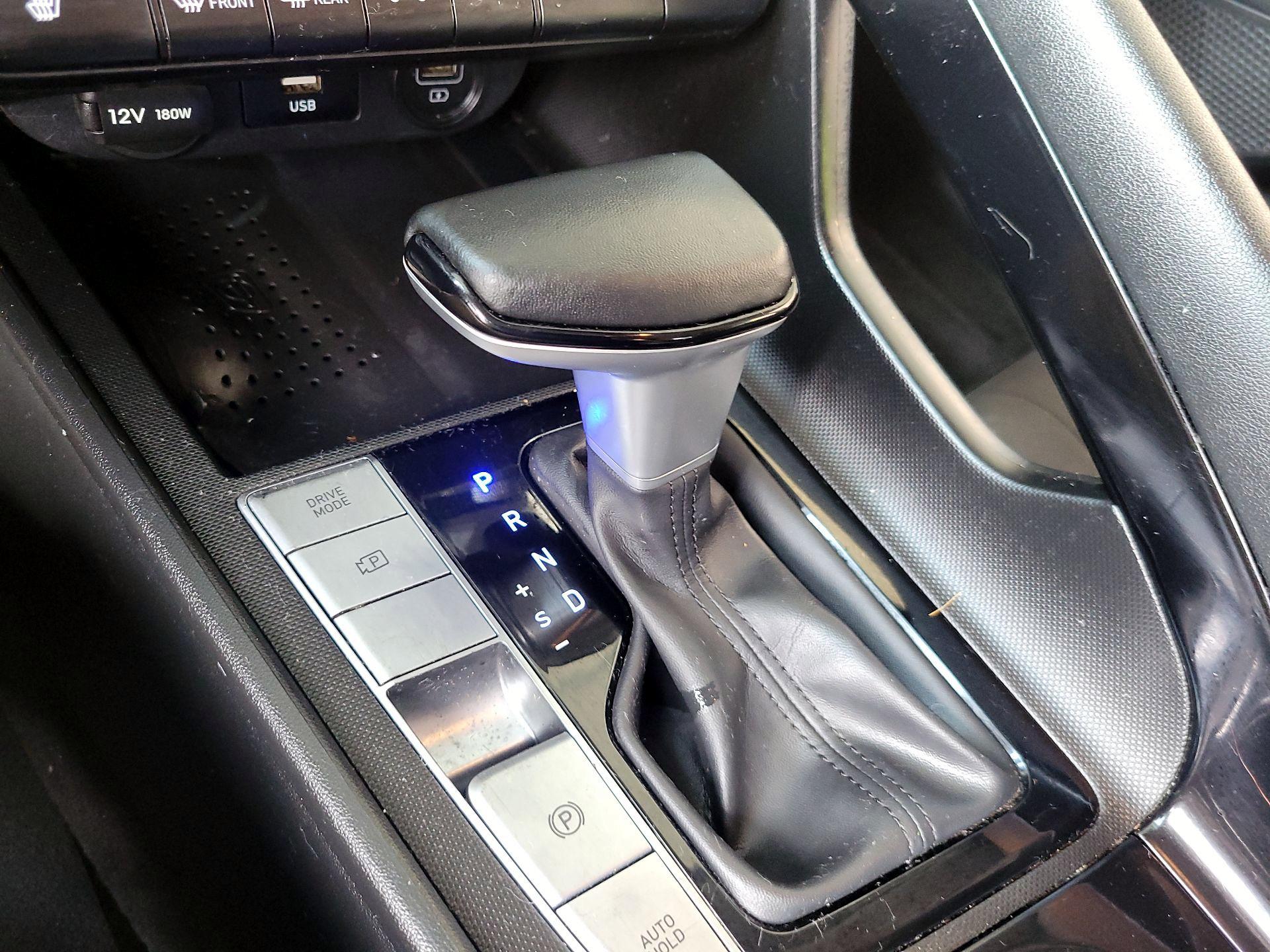 Thumbnail: 2023 Hyundai Elantra - 17