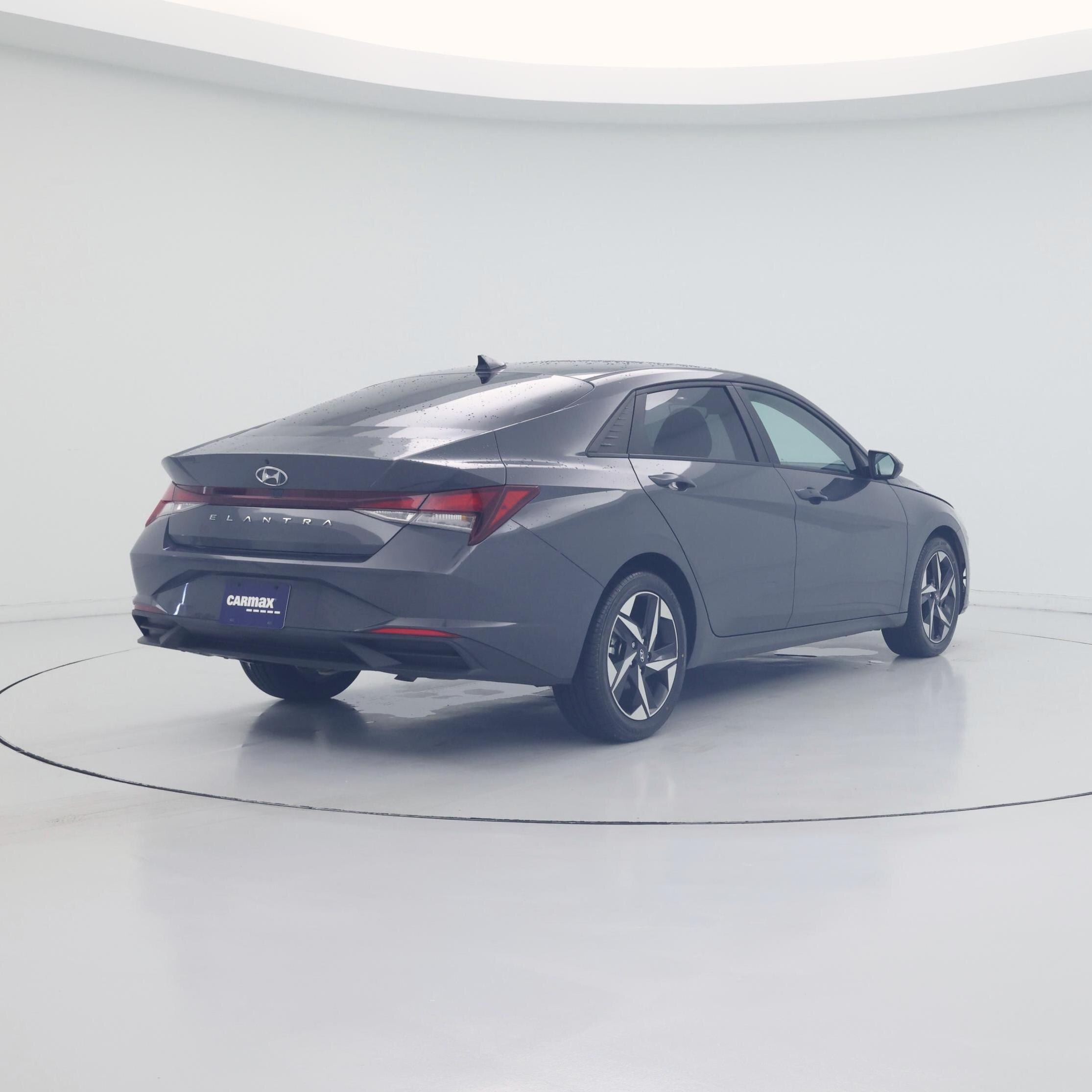 Thumbnail: 2023 Hyundai Elantra - 8