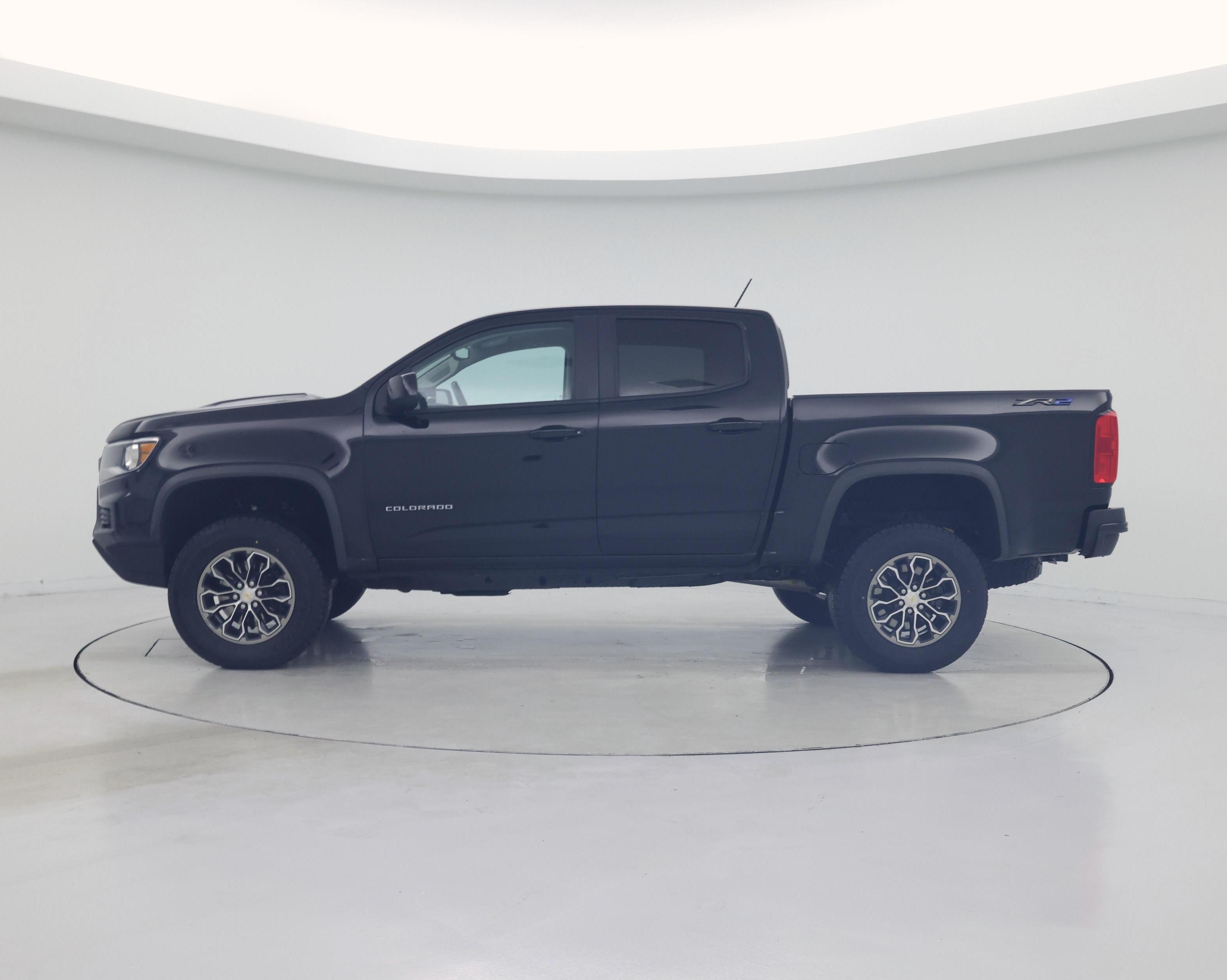Thumbnail: 2022 Chevrolet Colorado - 3