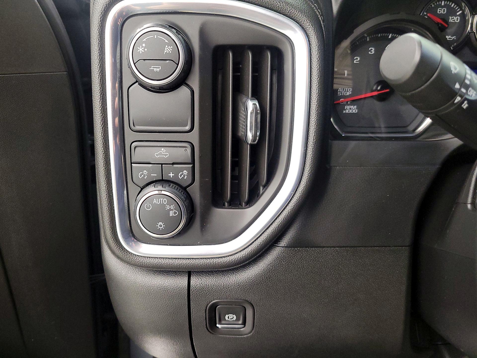 Thumbnail: 2019 Chevrolet Silverado 1500 - 13