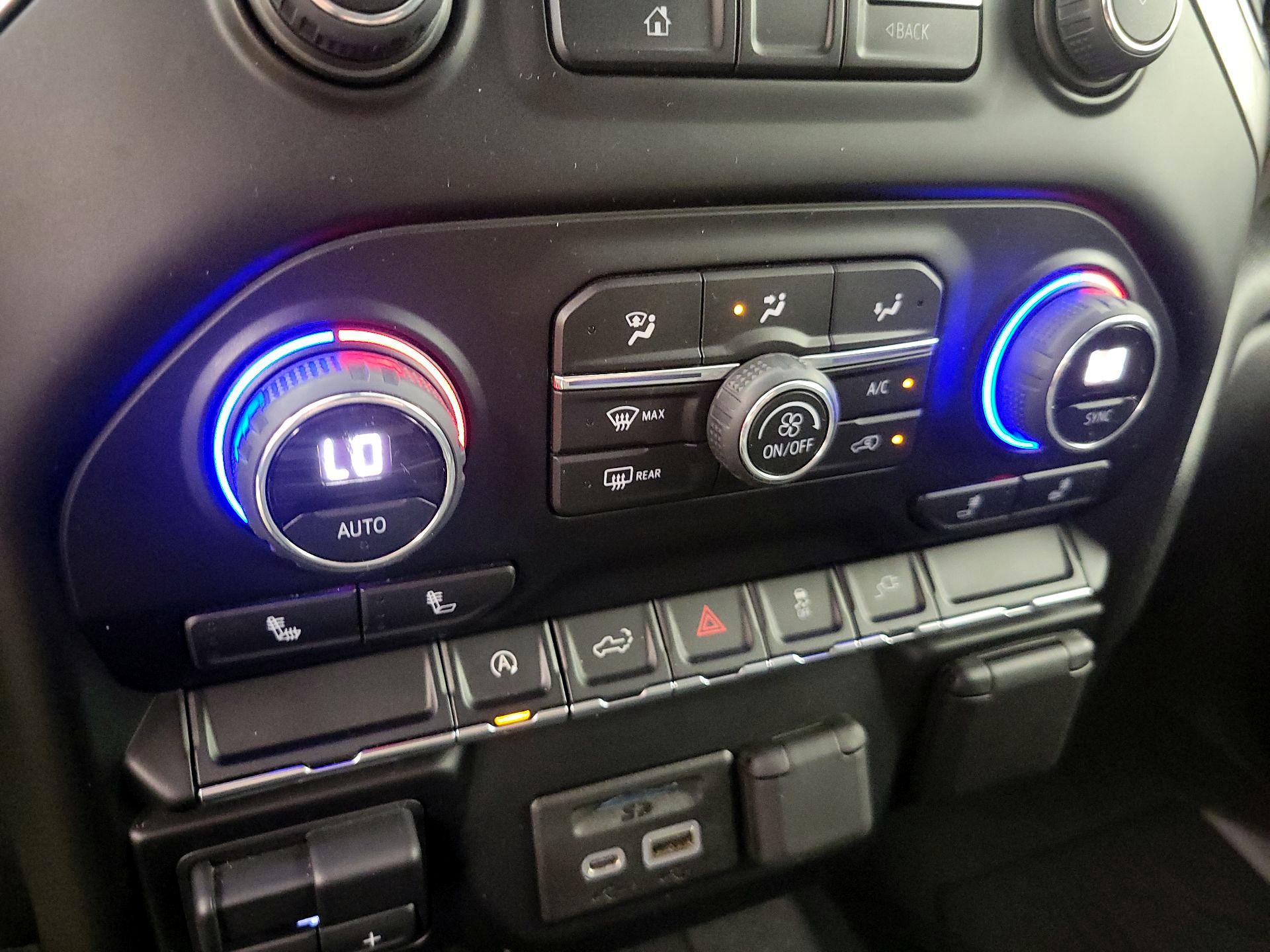 Thumbnail: 2019 Chevrolet Silverado 1500 - 17