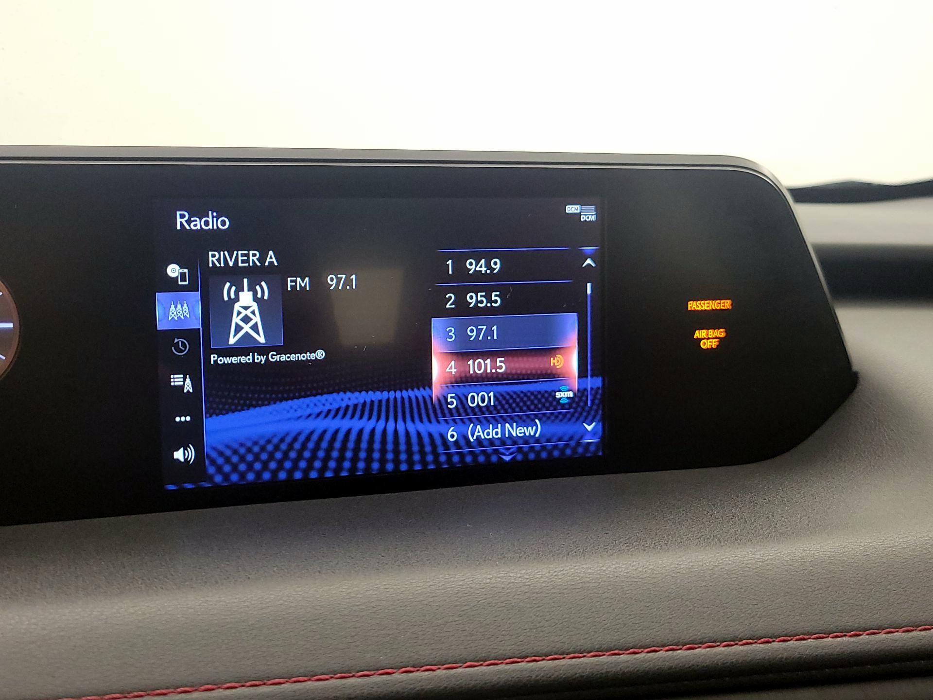 Thumbnail: 2019 Lexus UX - 15
