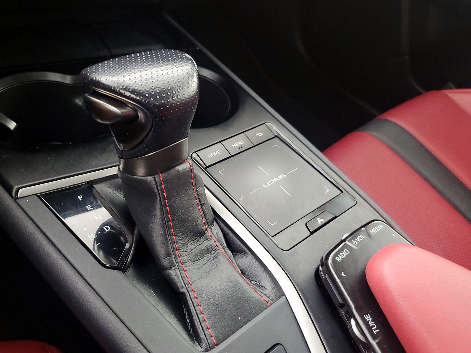 Thumbnail: 2019 Lexus UX - 17
