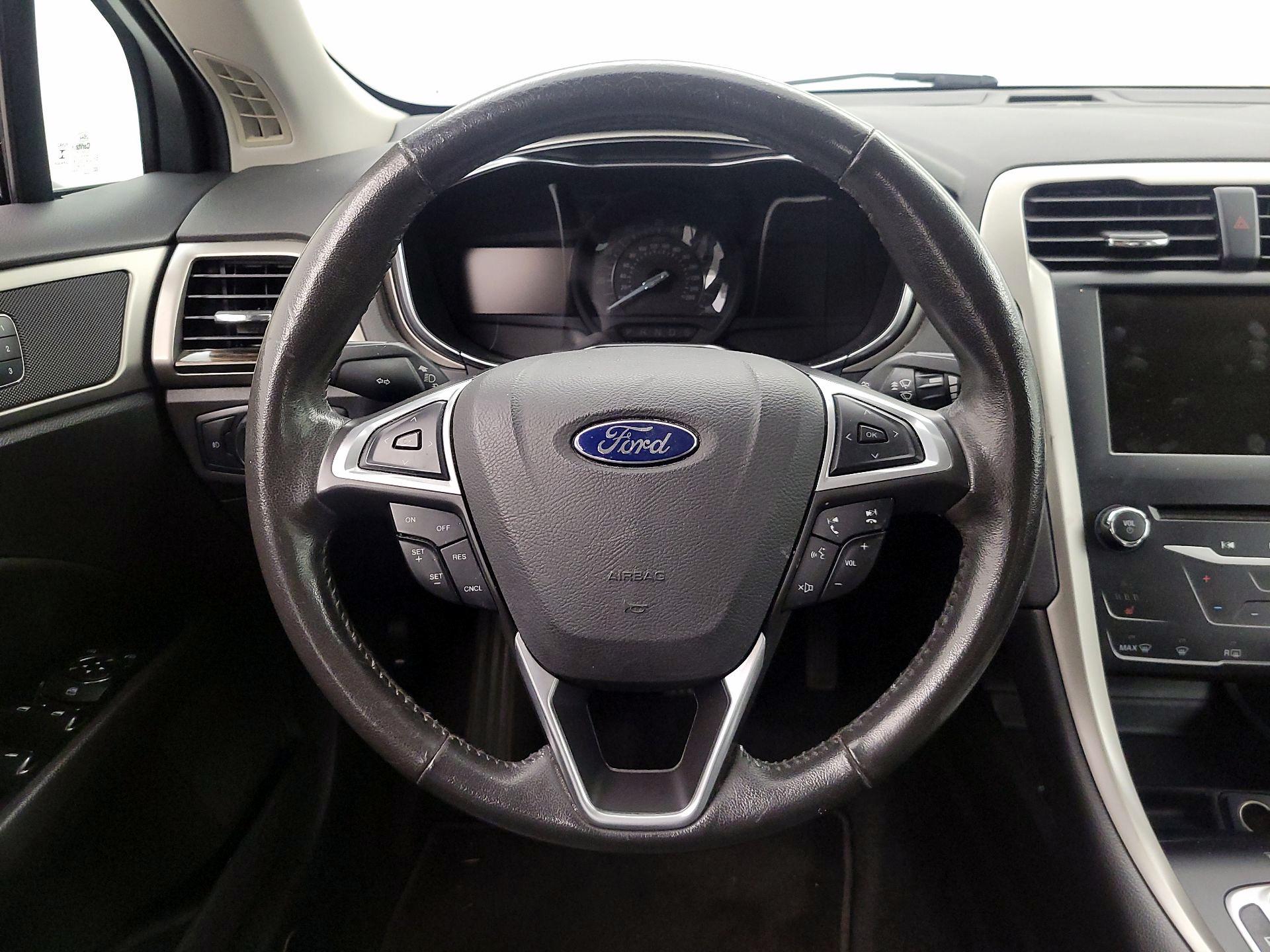 Thumbnail: 2014 Ford Fusion - 10