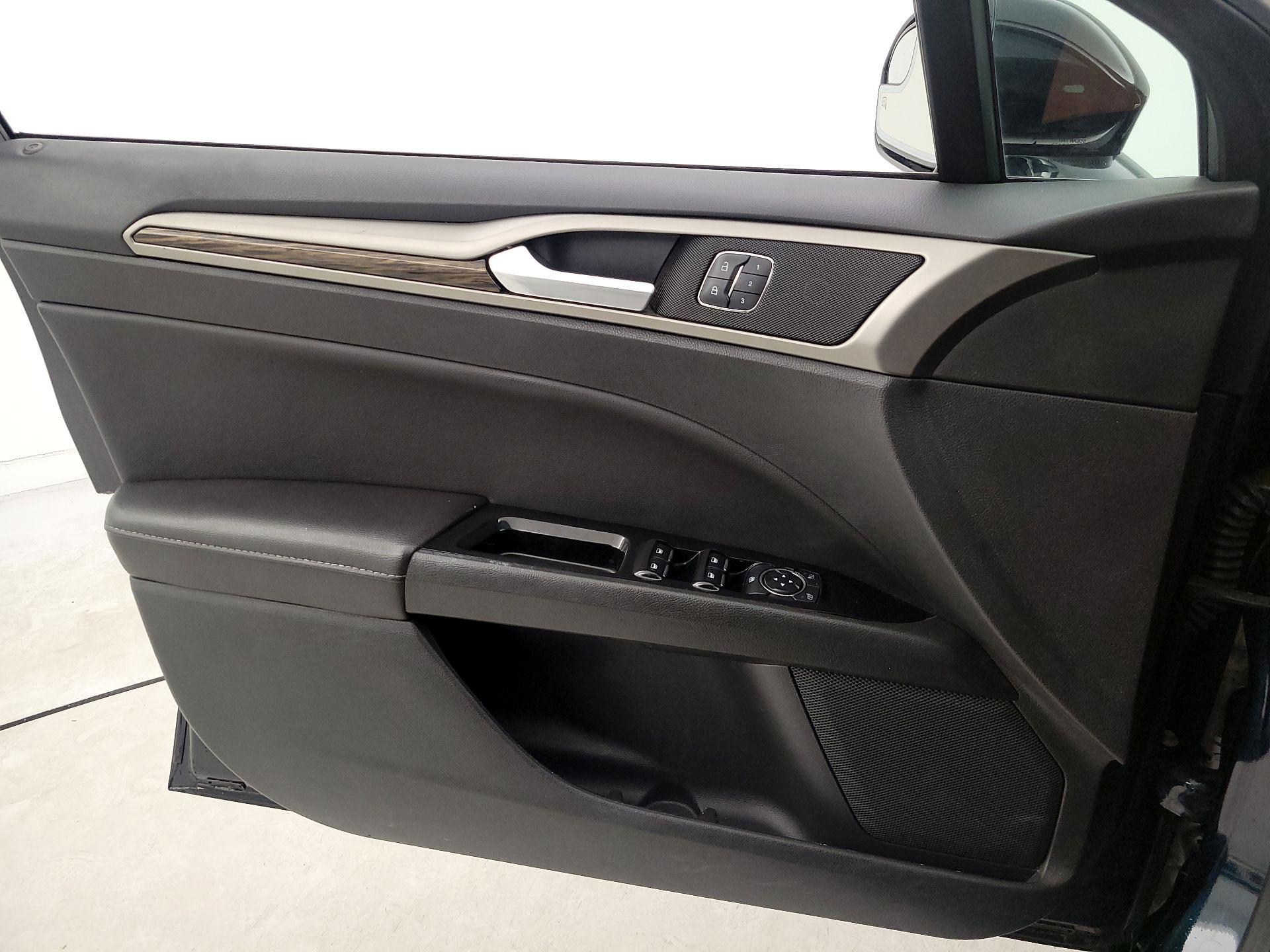 Thumbnail: 2014 Ford Fusion - 12