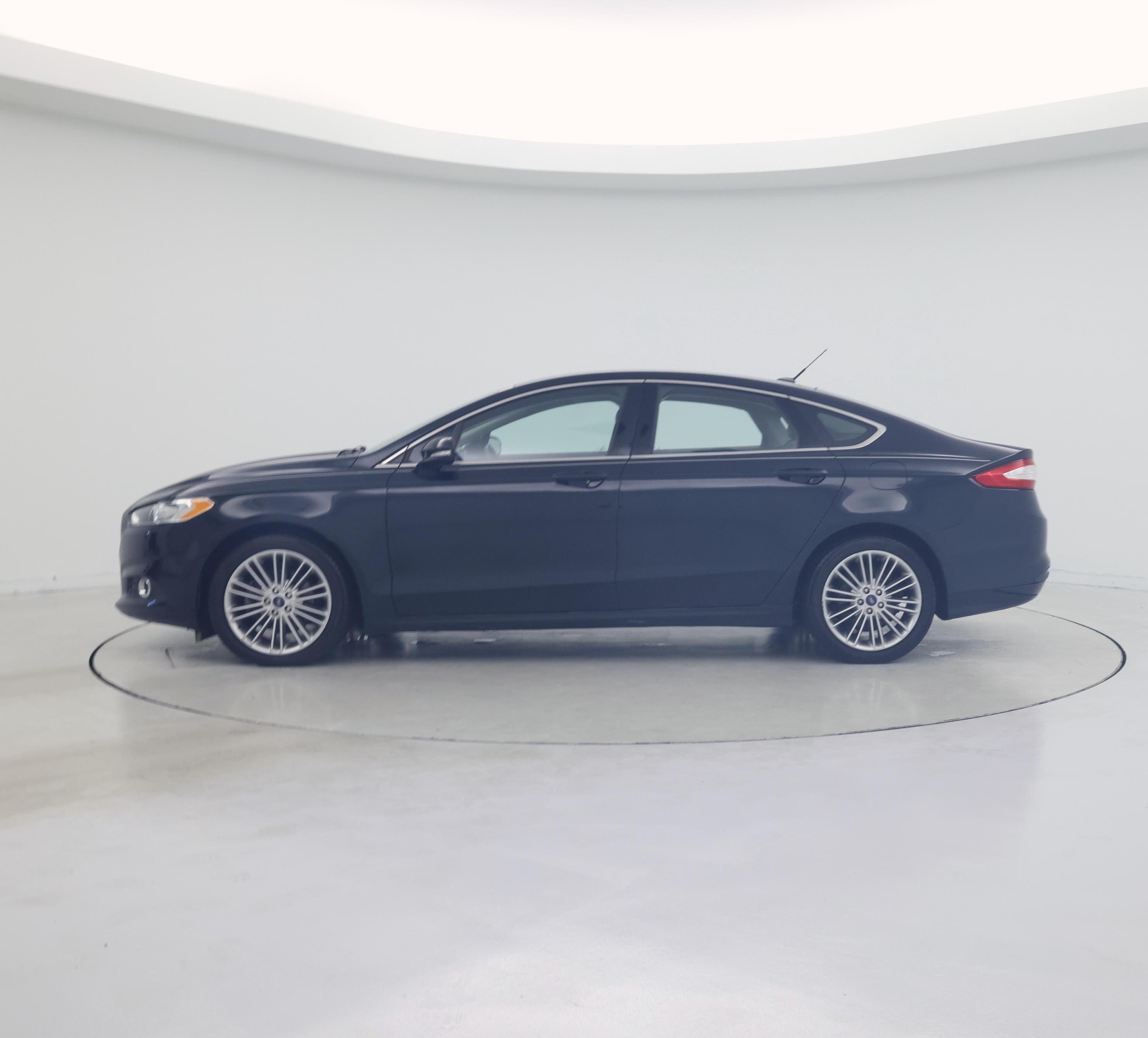 Thumbnail: 2014 Ford Fusion - 3