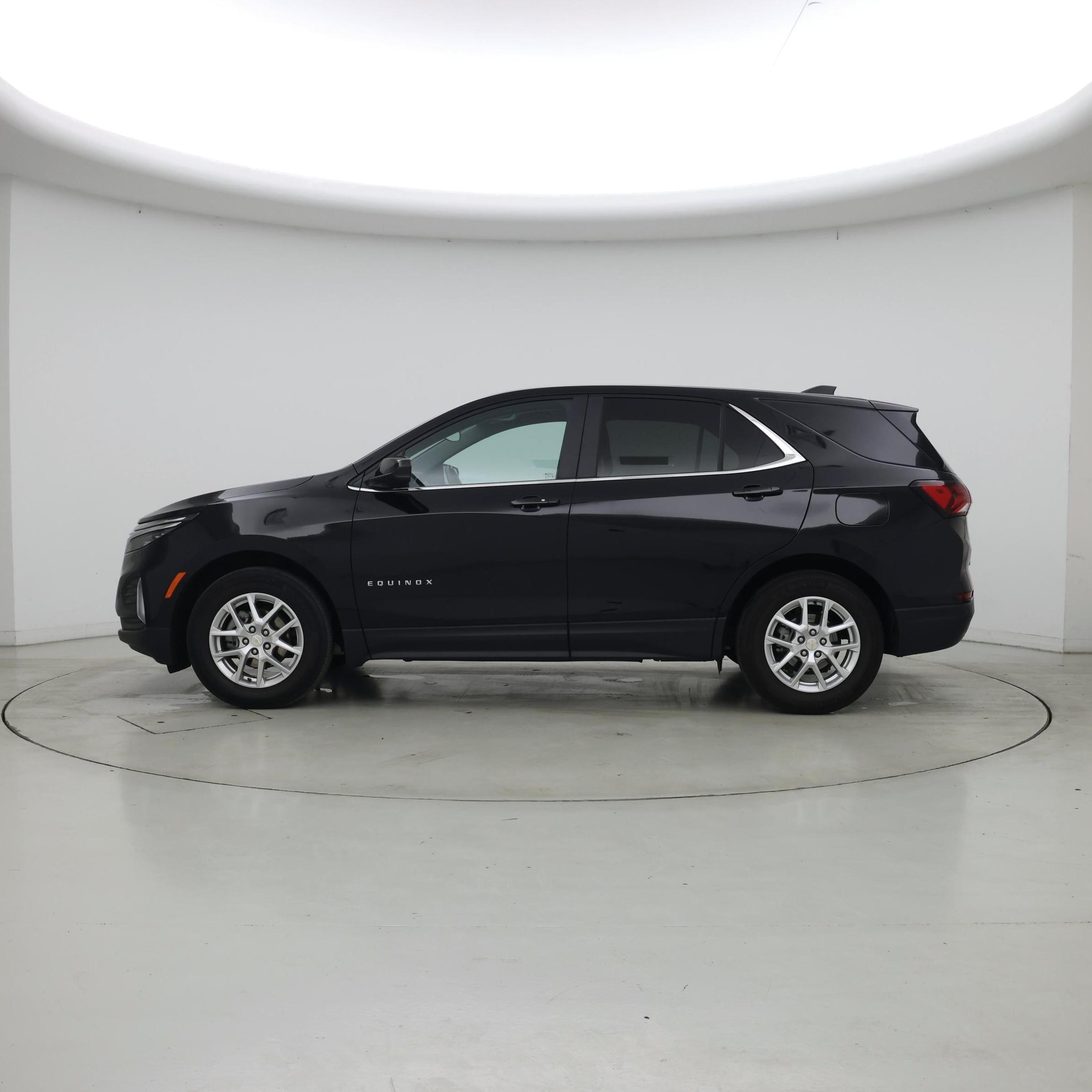 Thumbnail: 2024 Chevrolet Equinox - 3