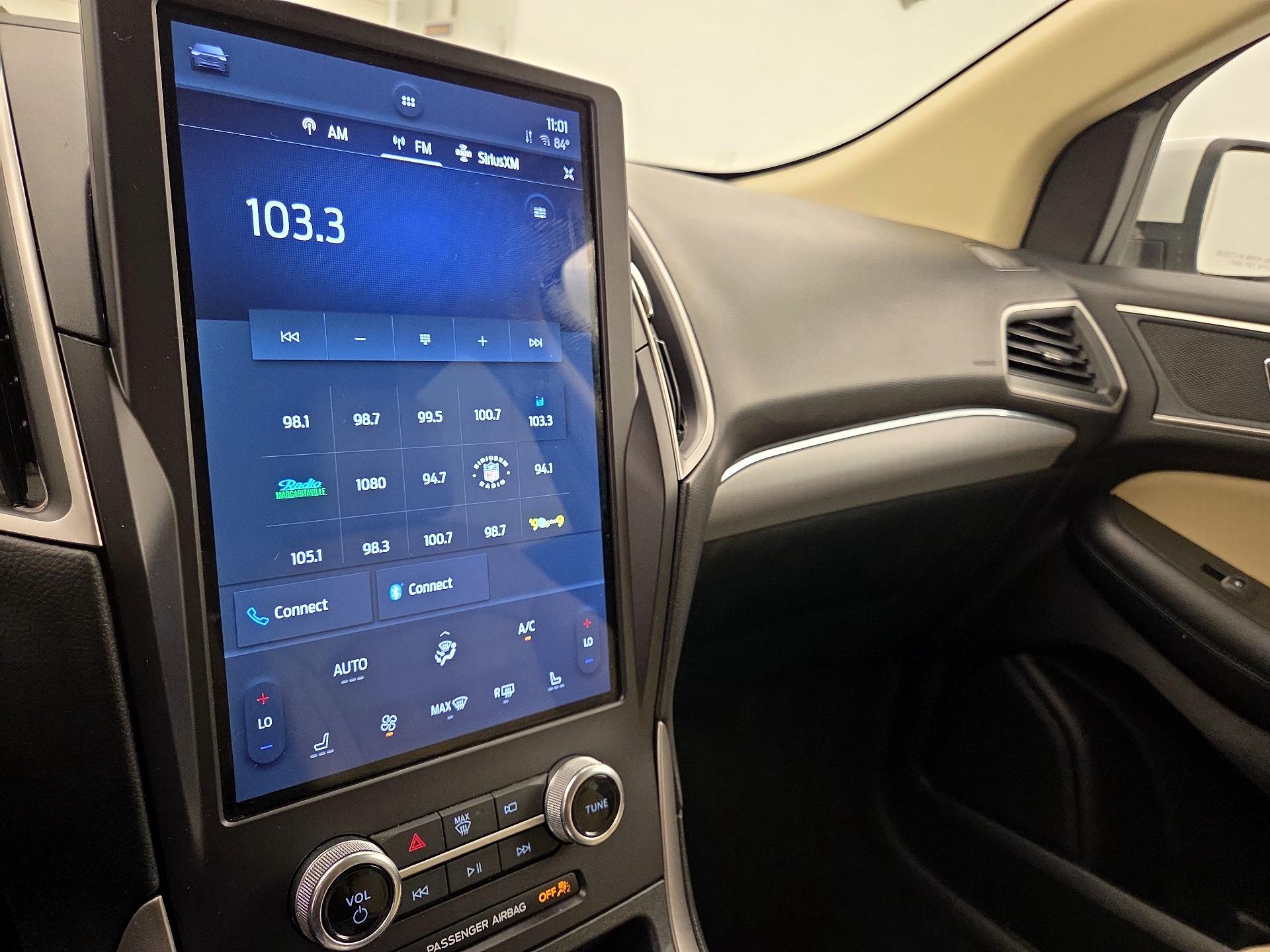 Thumbnail: 2021 Ford Edge - 15