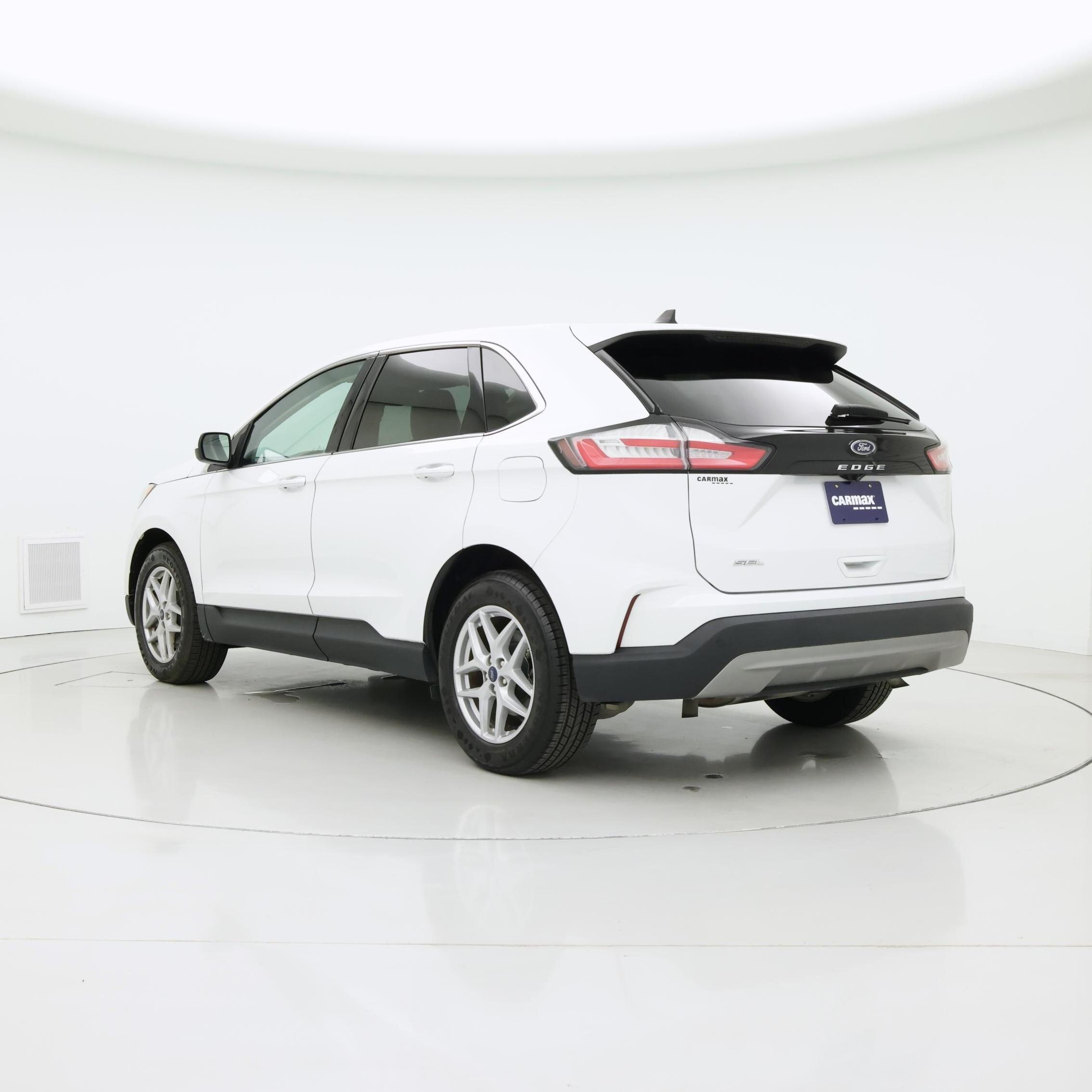Thumbnail: 2021 Ford Edge - 2