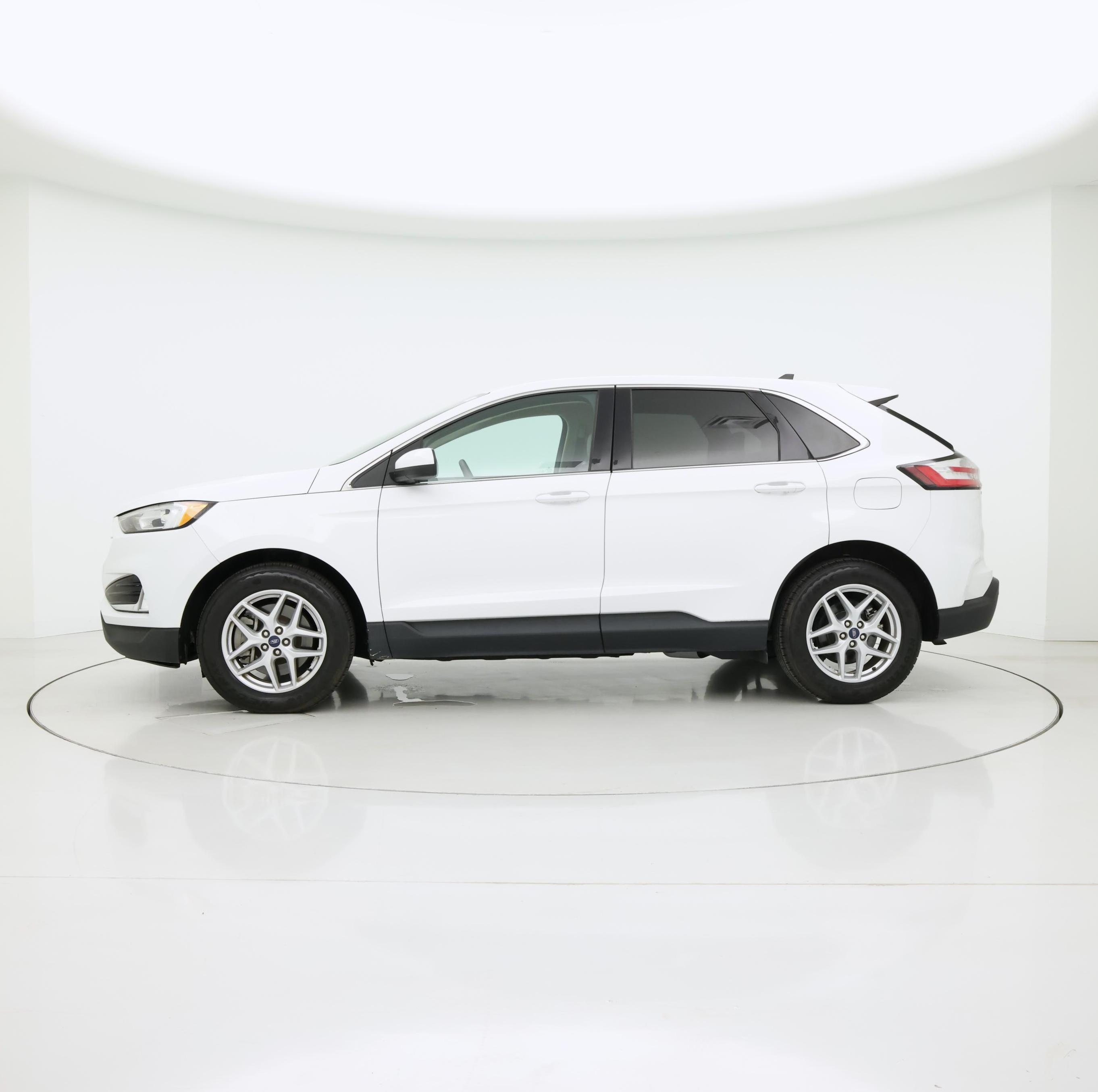 Thumbnail: 2021 Ford Edge - 3
