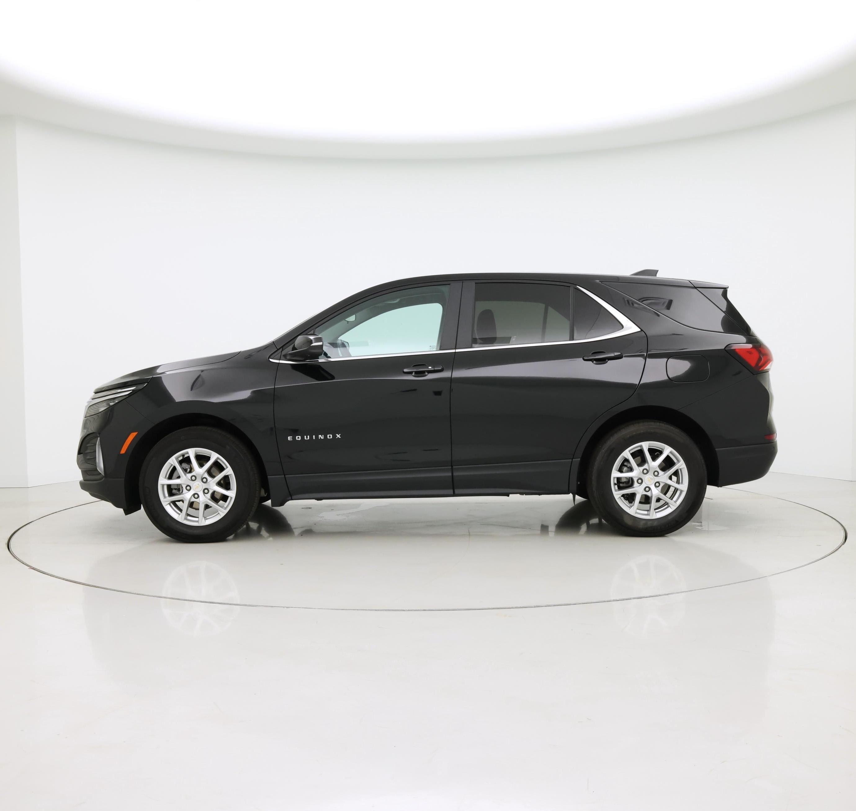 Thumbnail: 2024 Chevrolet Equinox - 3