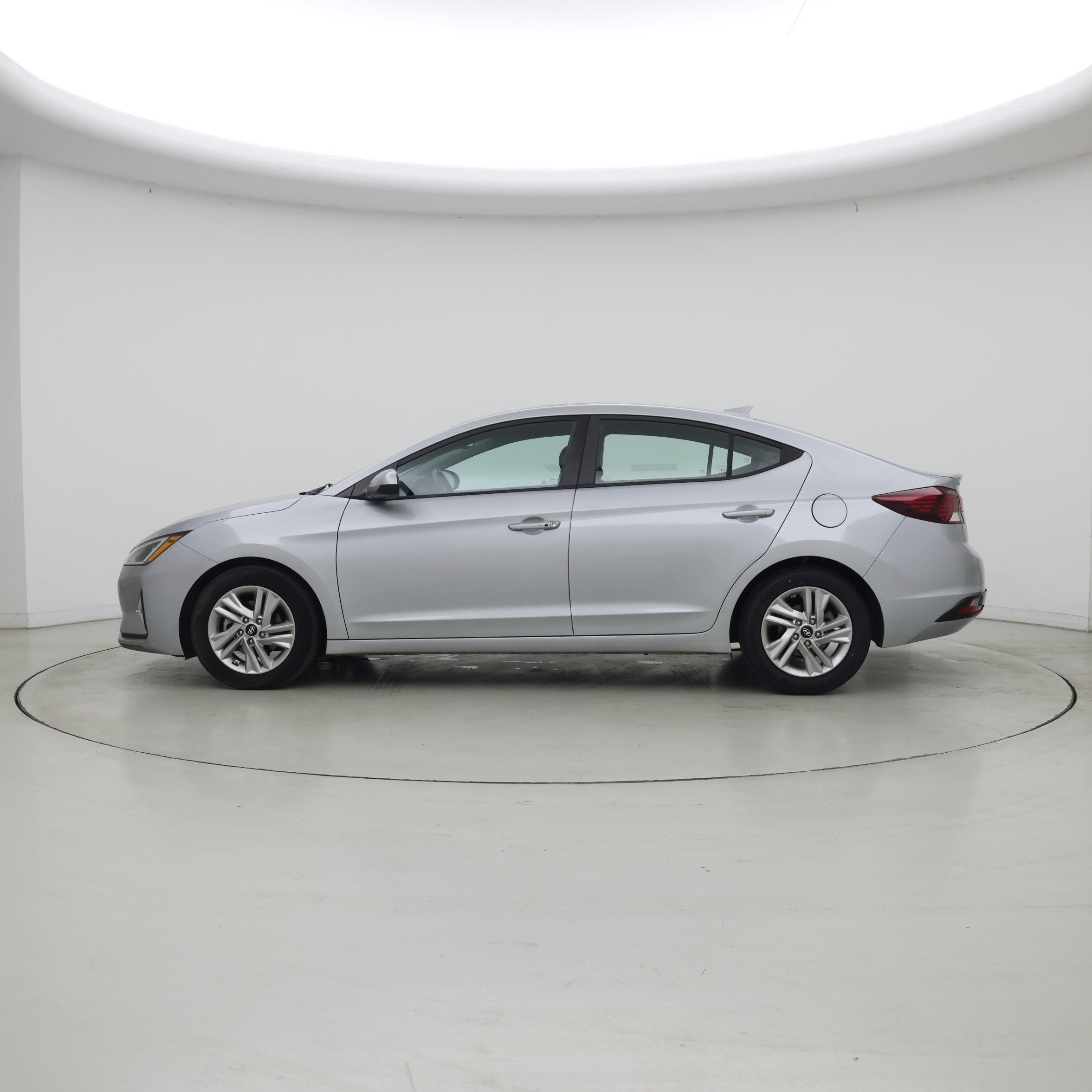 Thumbnail: 2020 Hyundai Elantra - 3