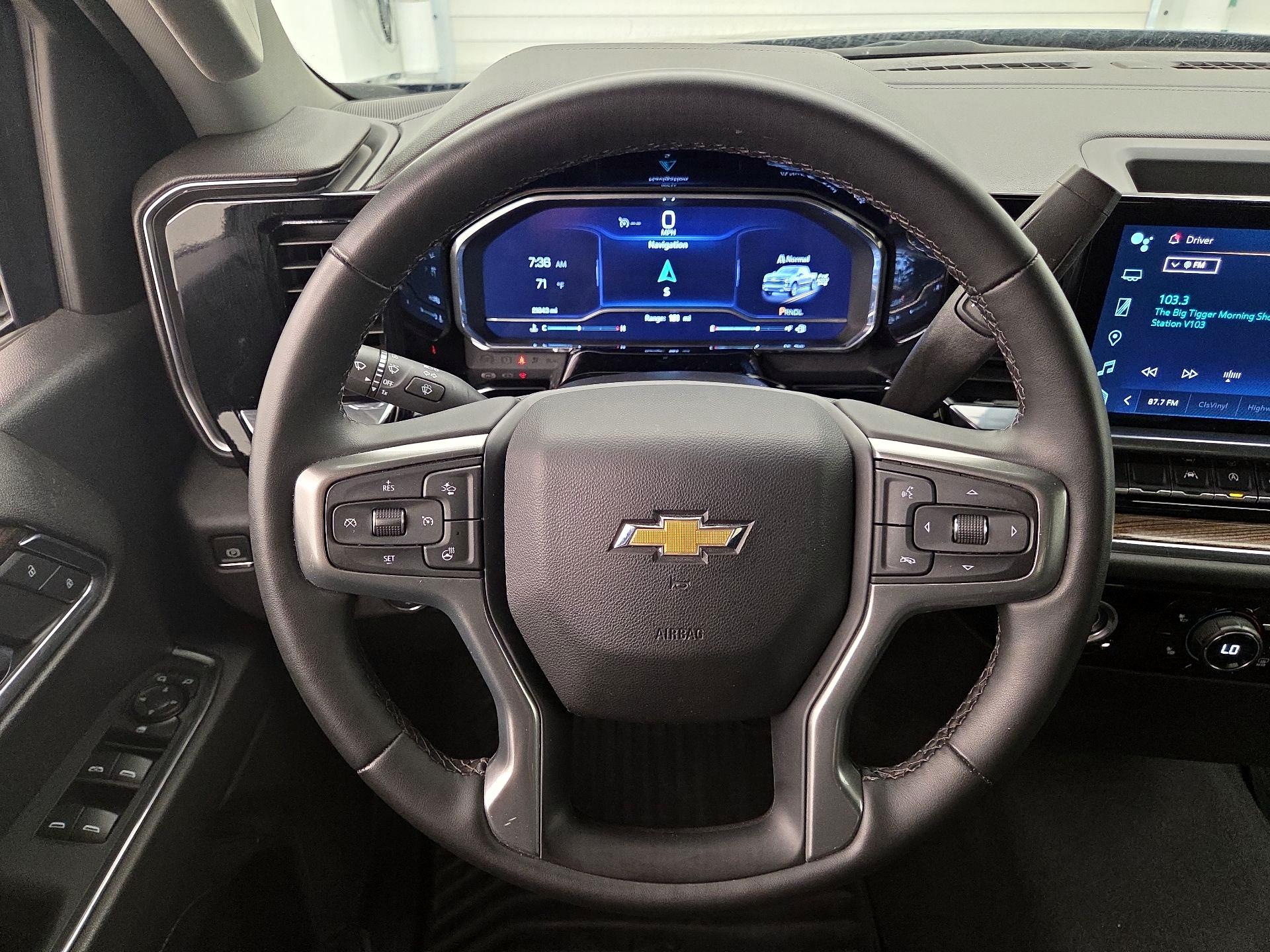 Thumbnail: 2023 Chevrolet Silverado 1500 - 10