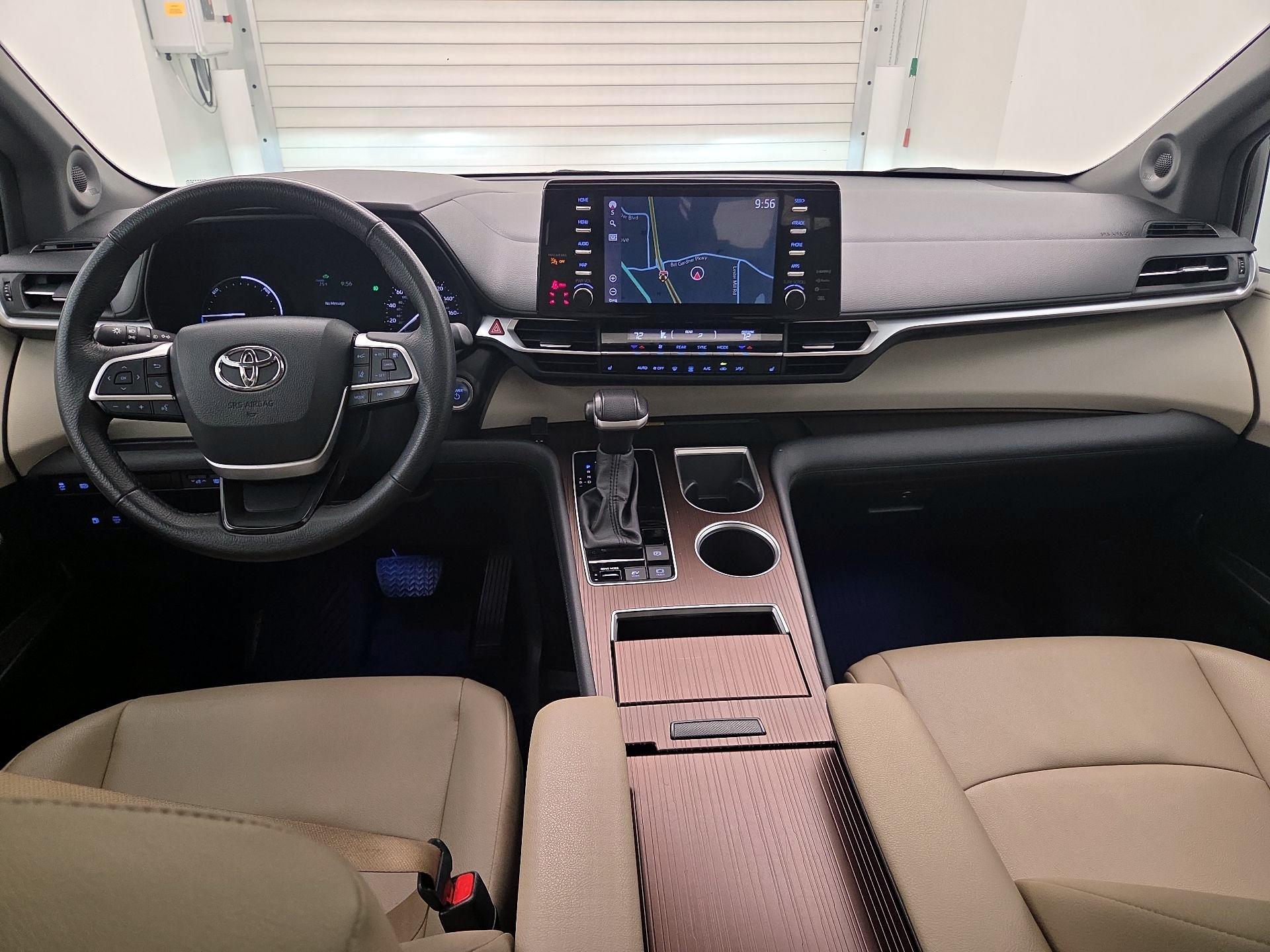 Thumbnail: 2024 Toyota Sienna - 9