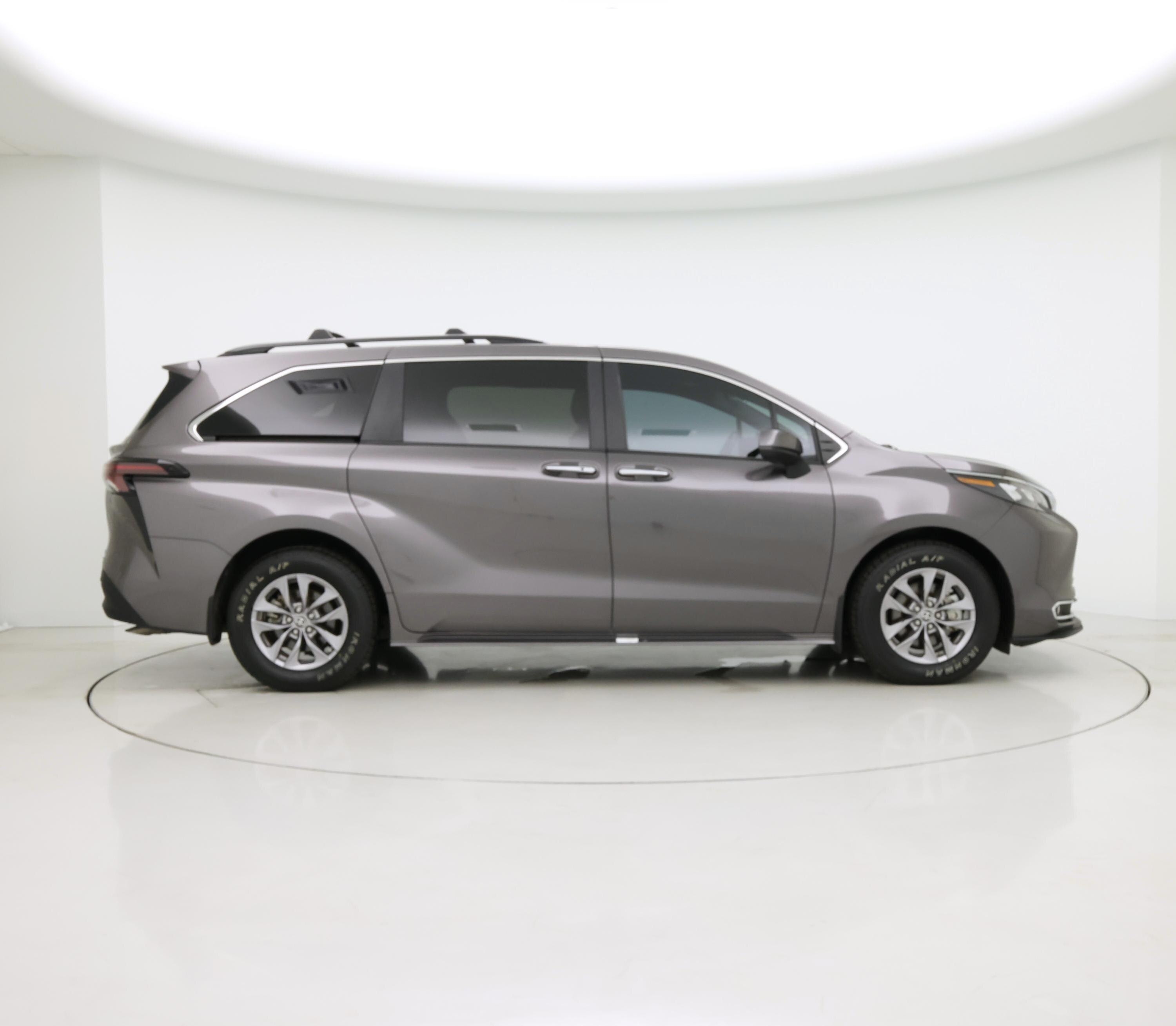 Thumbnail: 2024 Toyota Sienna - 7