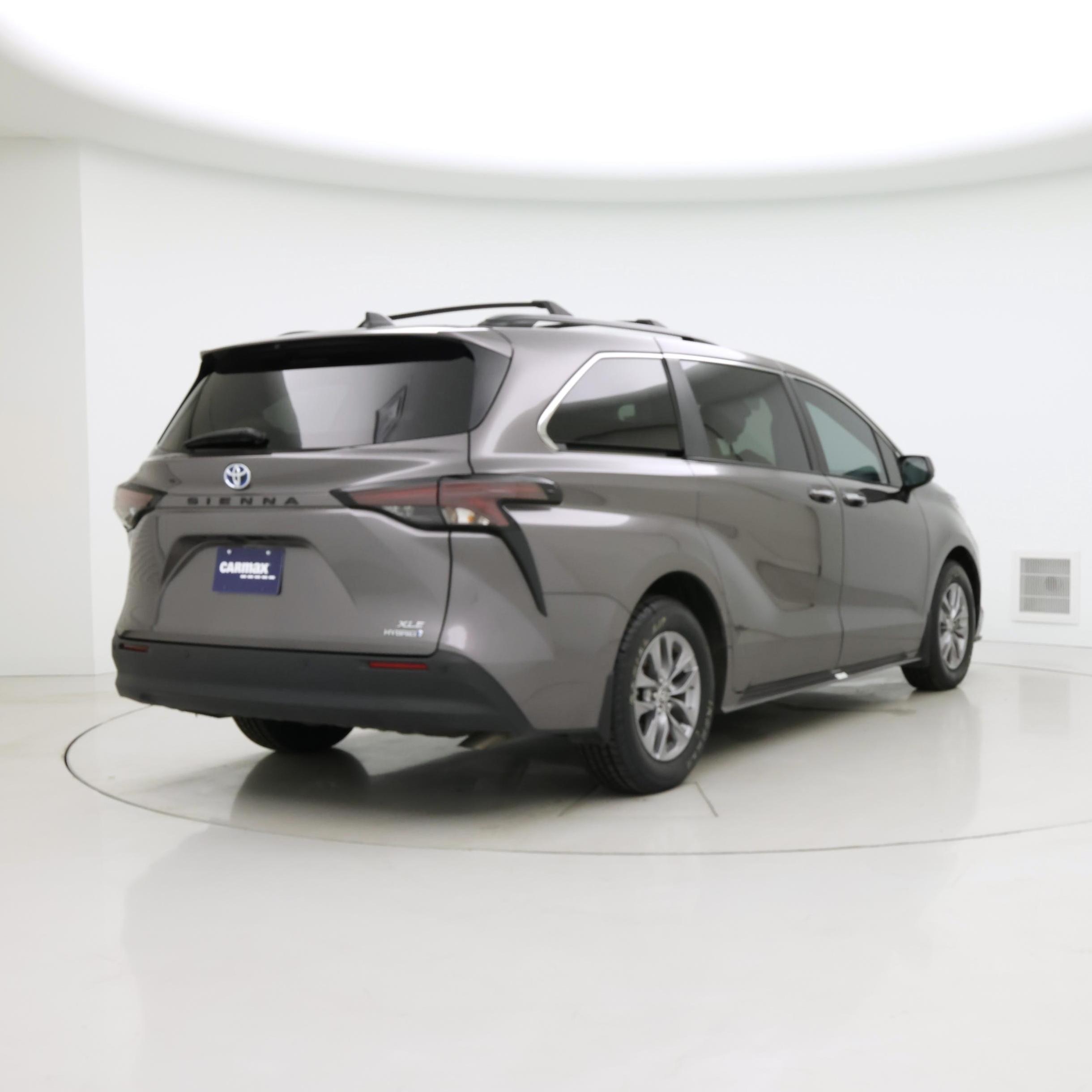 Thumbnail: 2024 Toyota Sienna - 8