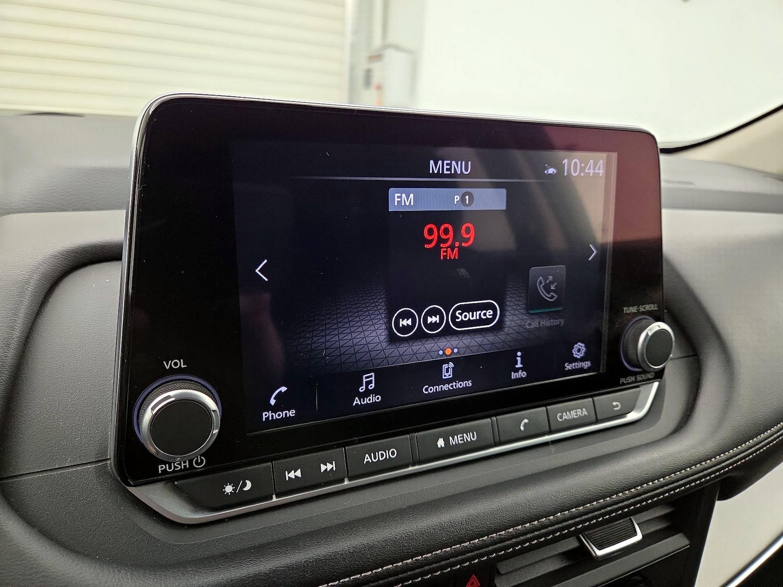 2024 Nissan Rogue SV - Photo 16