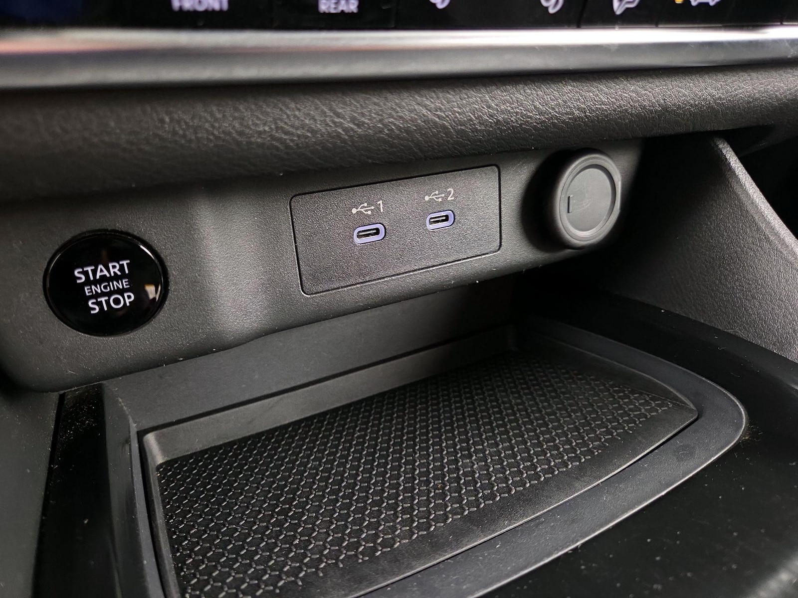 2024 Nissan Rogue SV - Photo 19