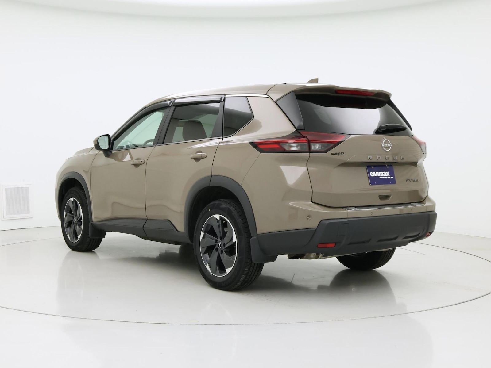 2024 Nissan Rogue SV - Photo 3