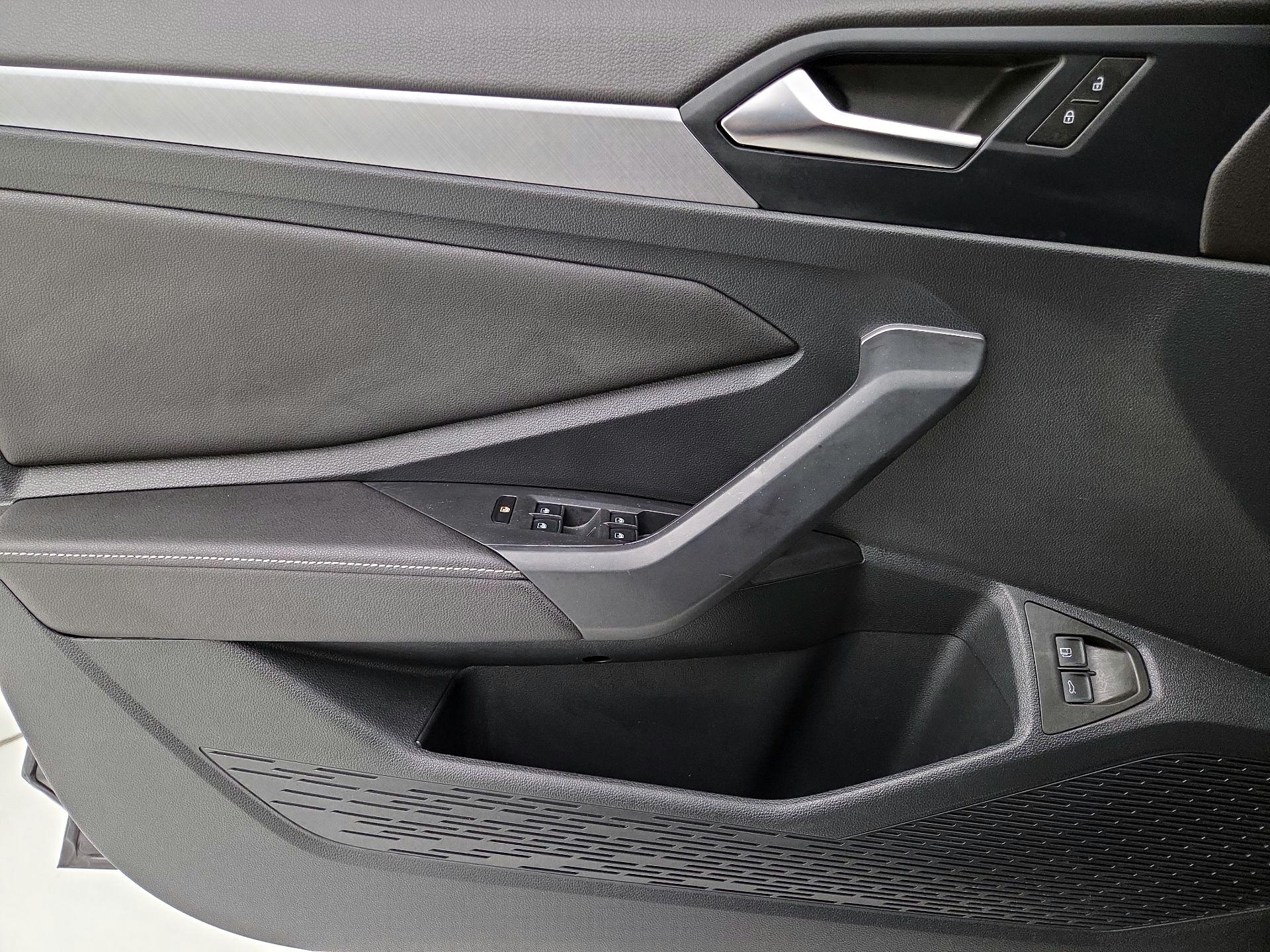 Thumbnail: 2024 Volkswagen Jetta - 12