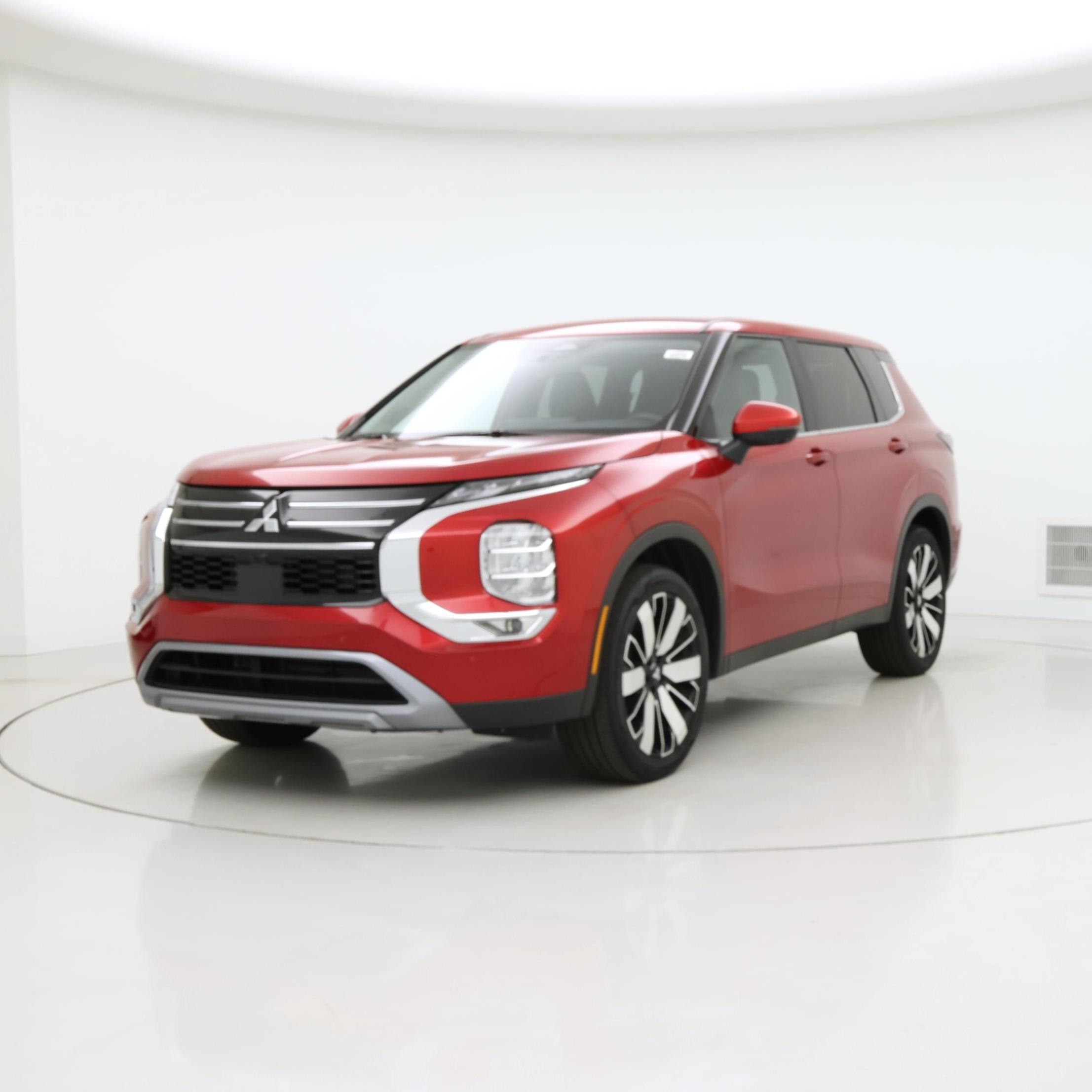 Thumbnail: 2025 Mitsubishi Outlander - 4