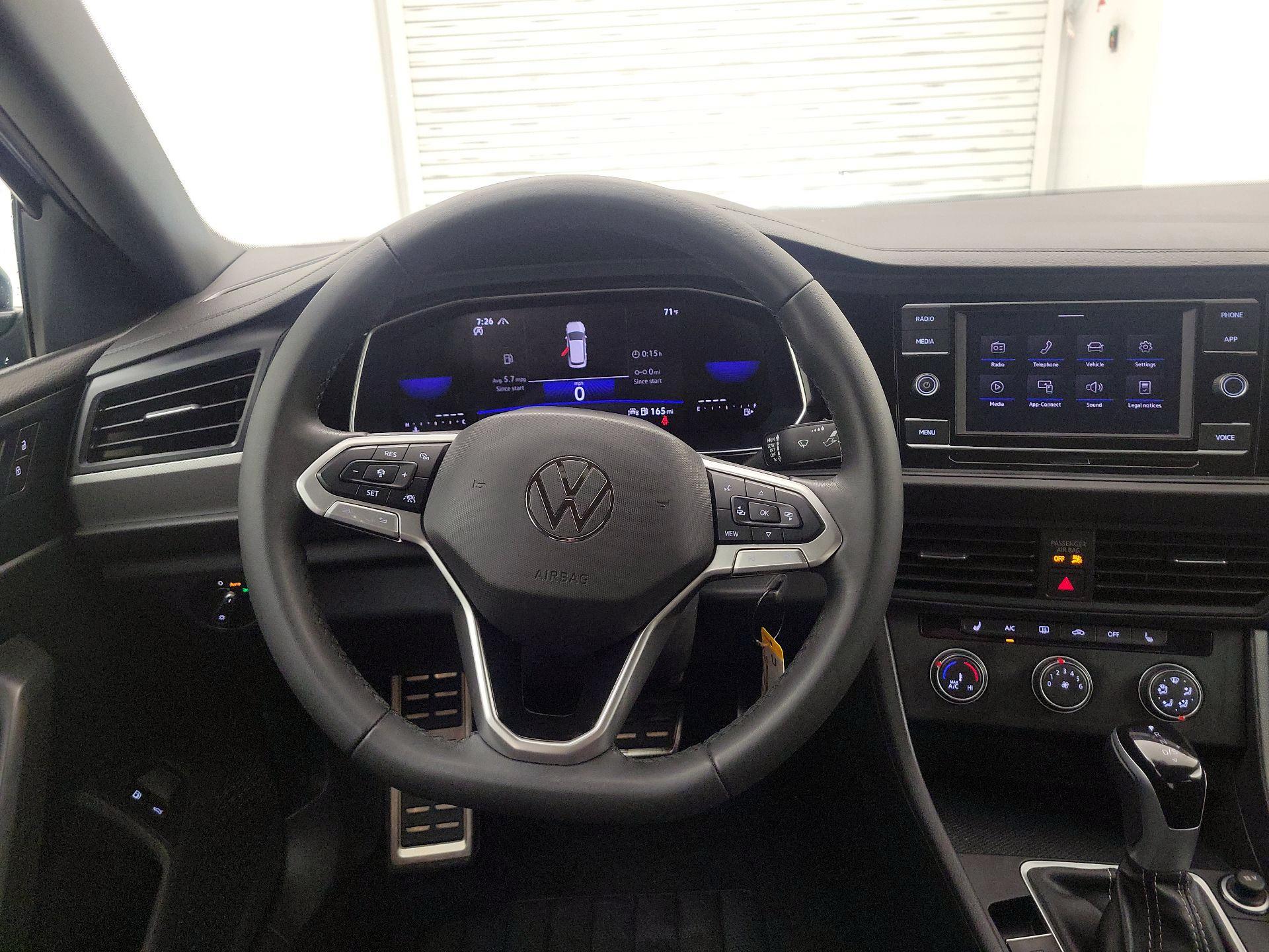 Thumbnail: 2024 Volkswagen Jetta - 10