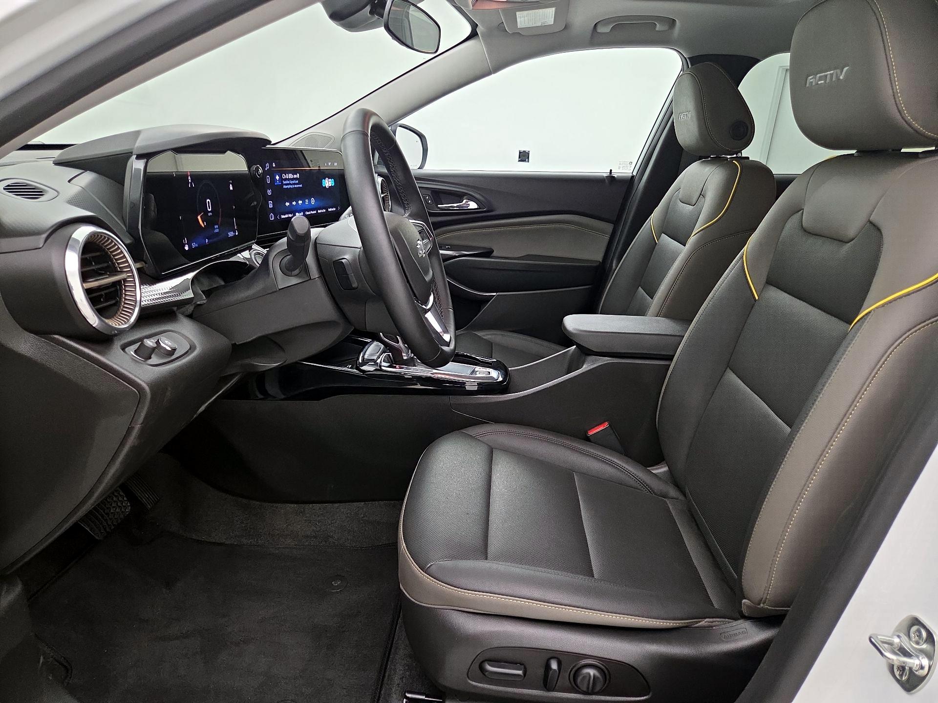 Thumbnail: 2025 Chevrolet Trax - 11