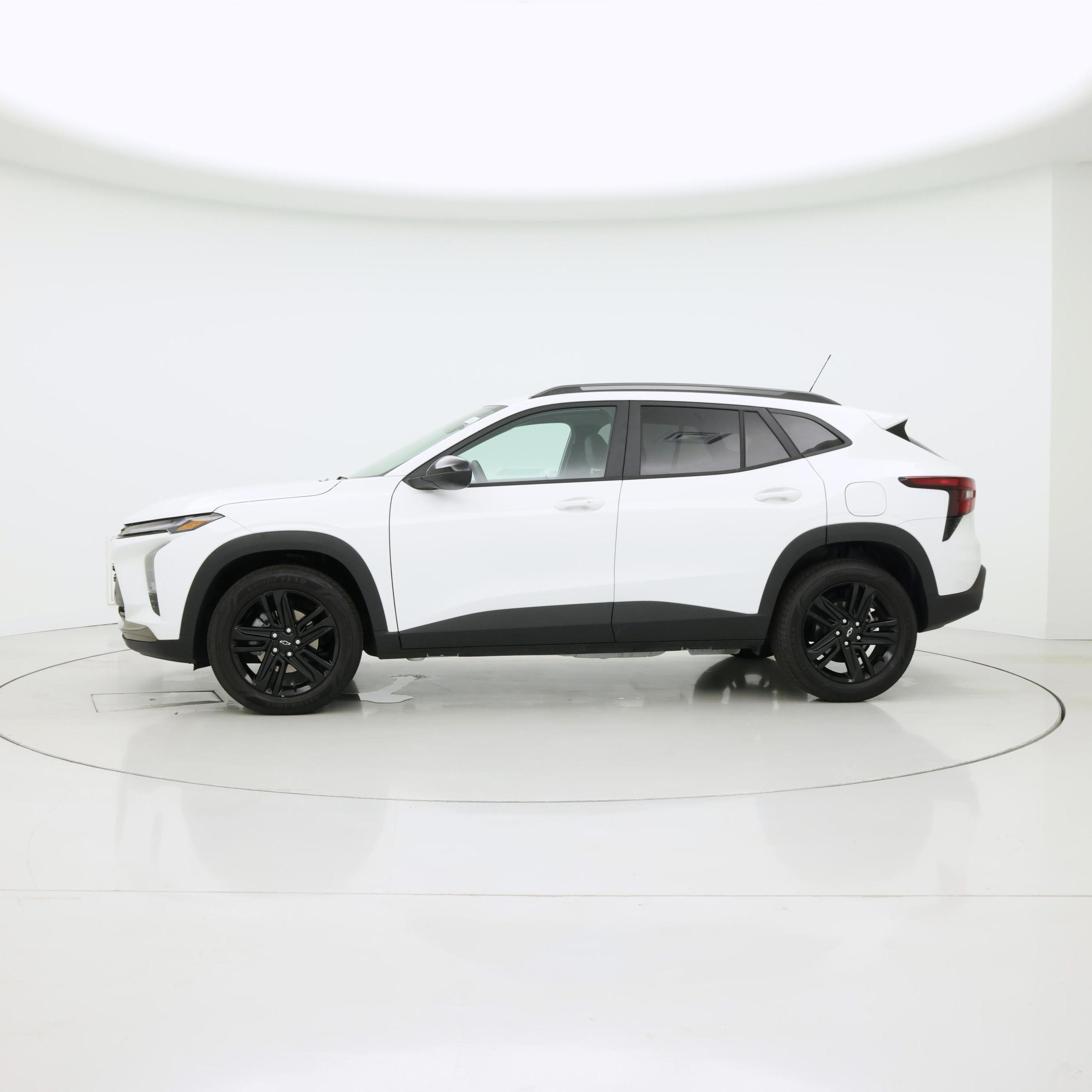Thumbnail: 2025 Chevrolet Trax - 3