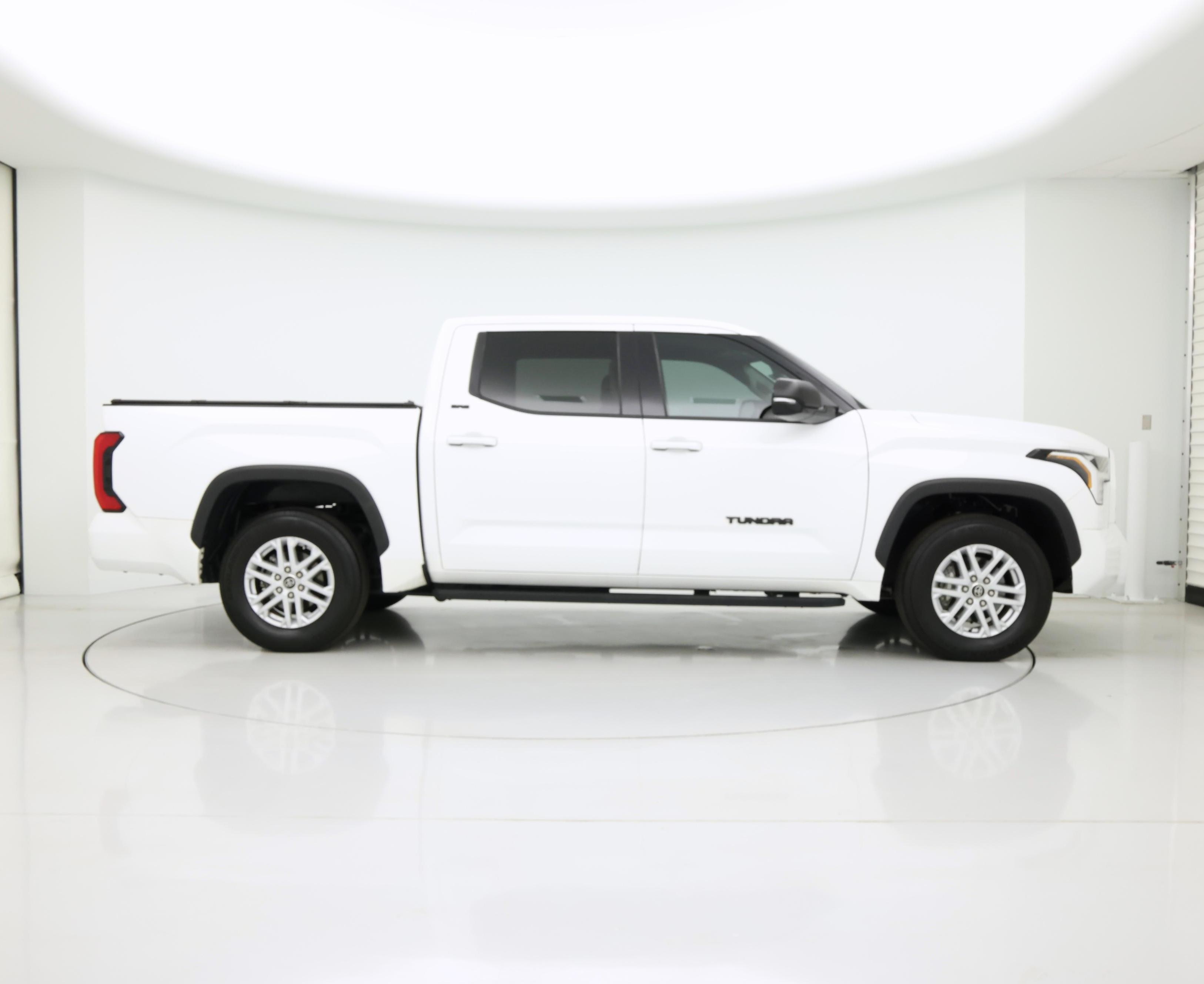 Thumbnail: 2022 Toyota Tundra - 7