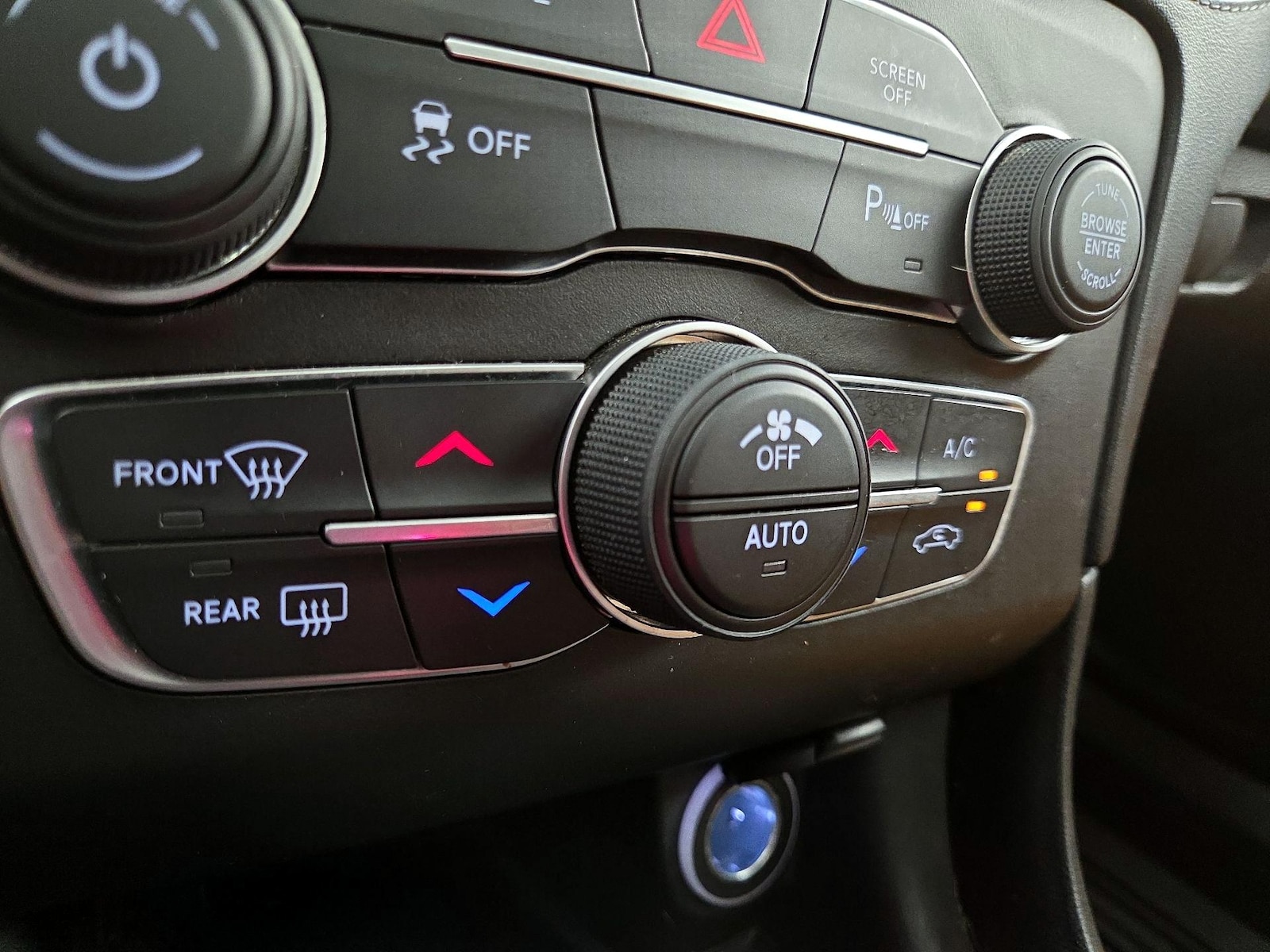 2021 Dodge Charger SXT - Photo 17