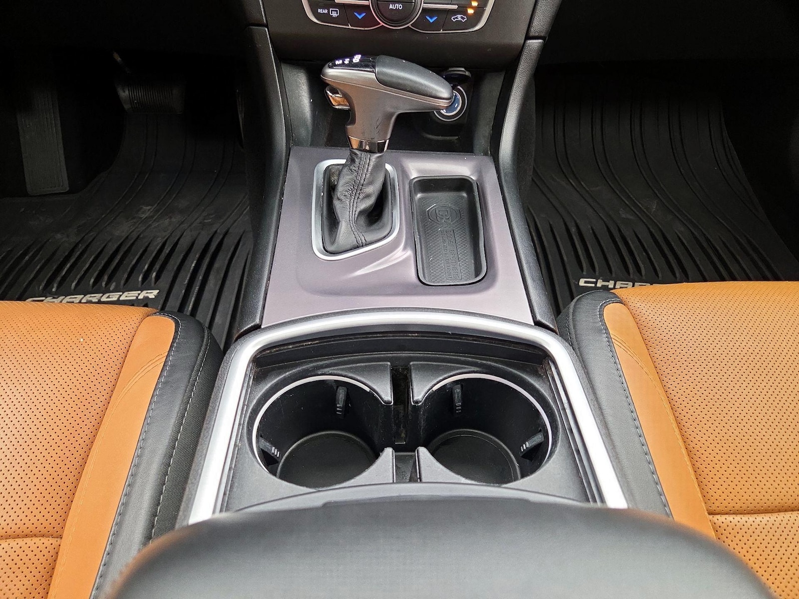 2021 Dodge Charger SXT - Photo 18