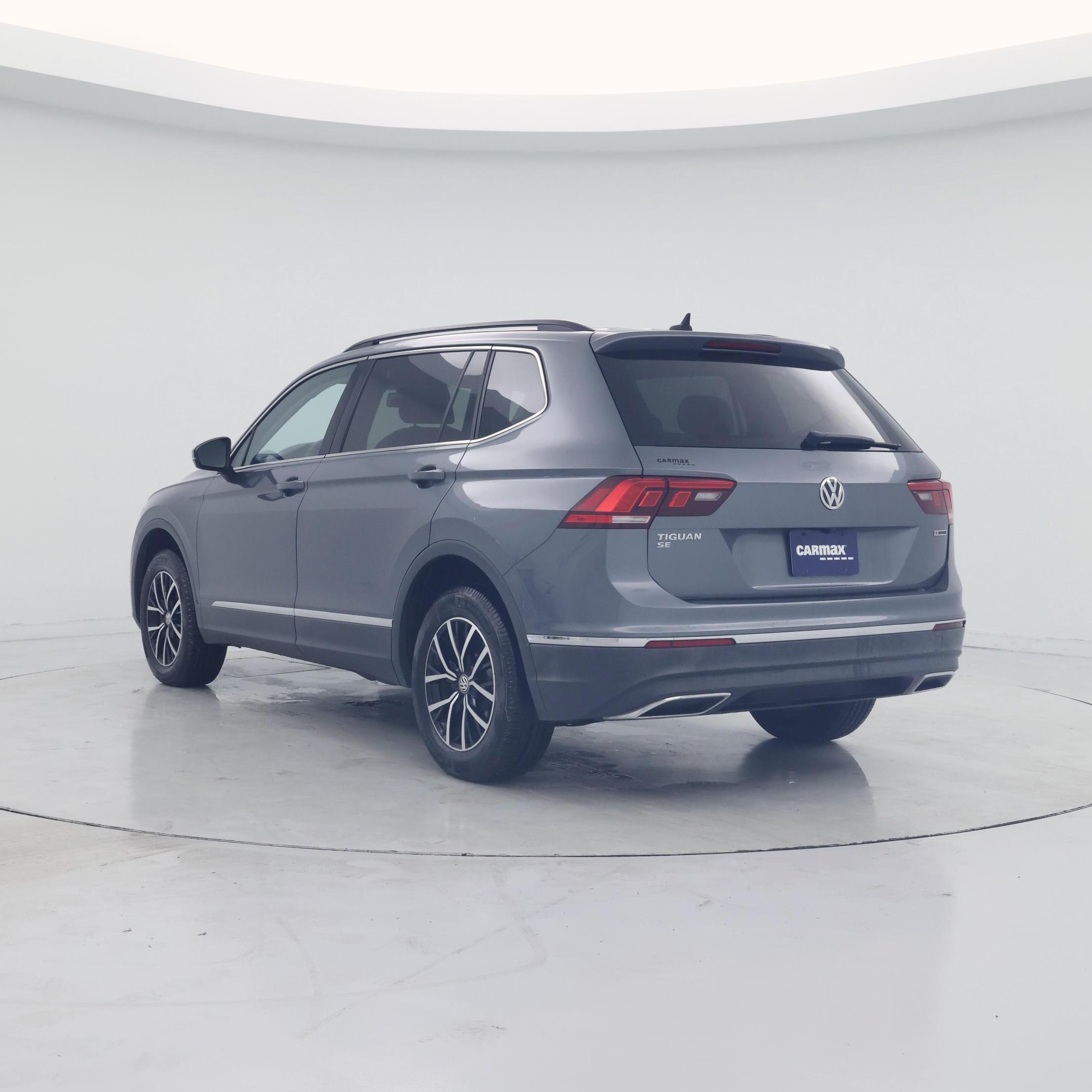 Thumbnail: 2021 Volkswagen Tiguan - 2