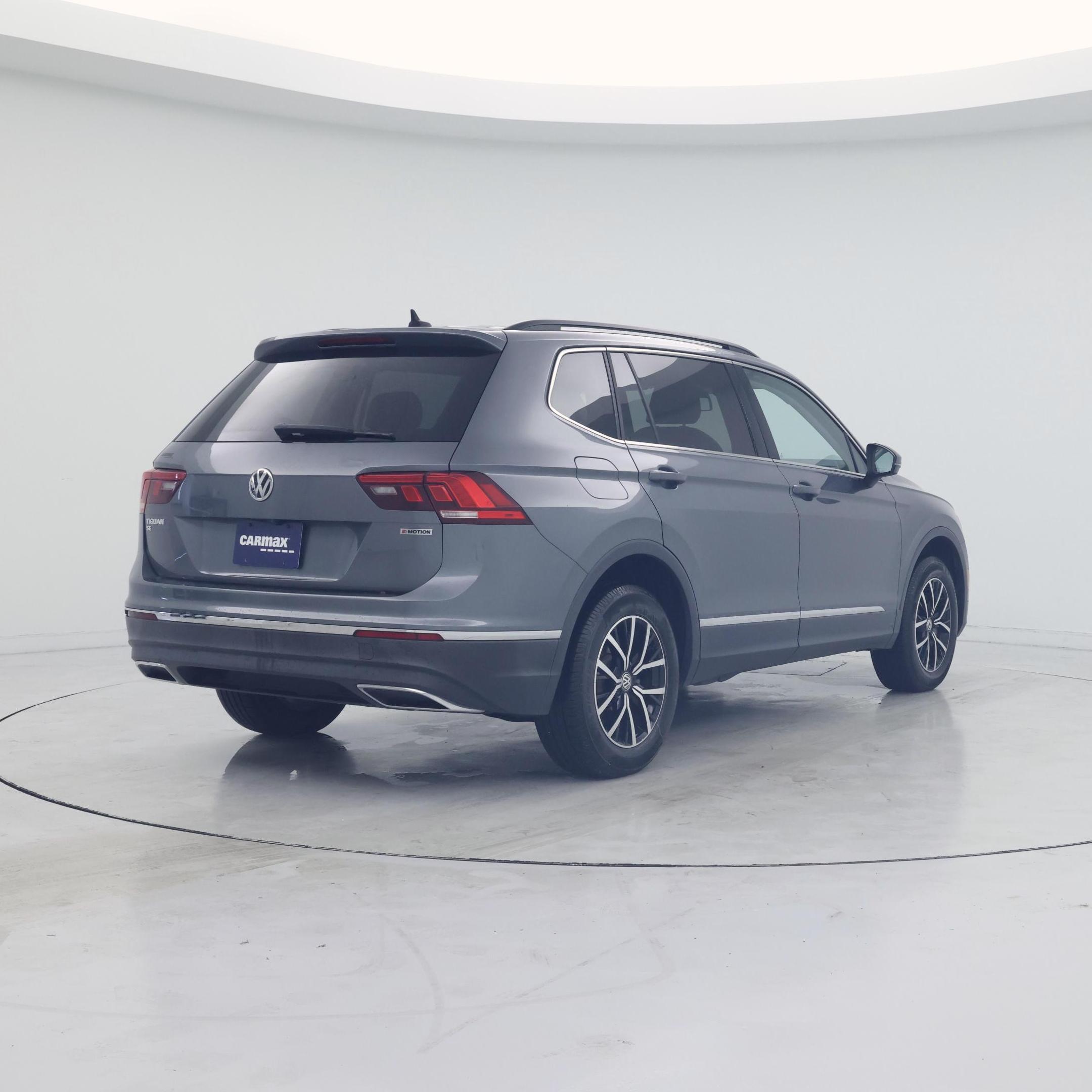 Thumbnail: 2021 Volkswagen Tiguan - 8