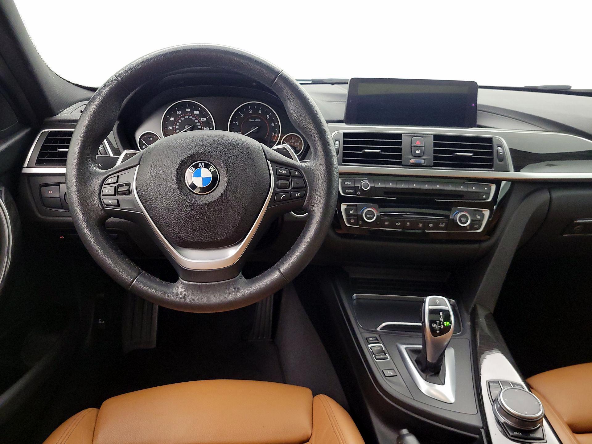 Thumbnail: 2018 BMW 3 Series - 10