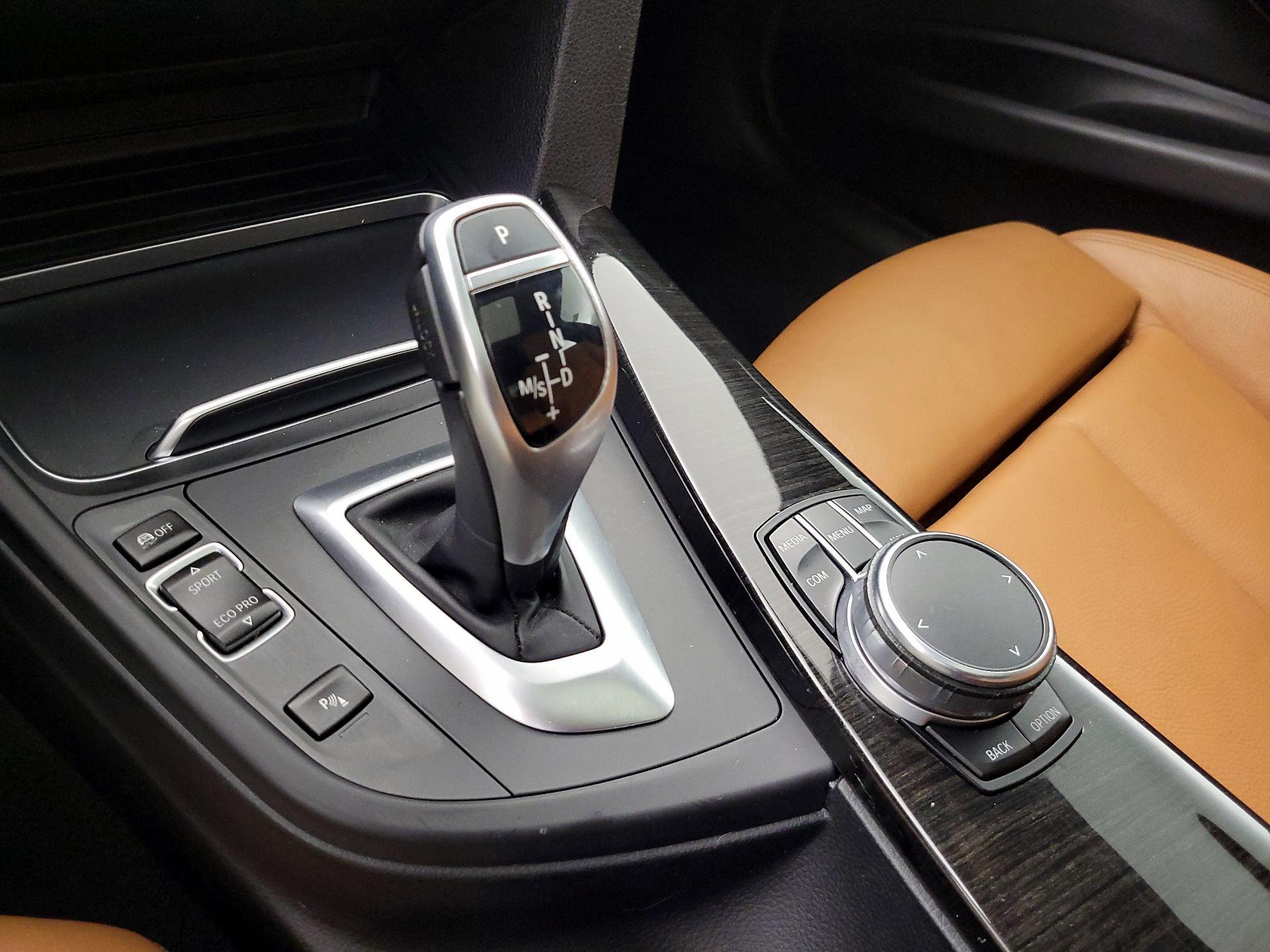 Thumbnail: 2018 BMW 3 Series - 18