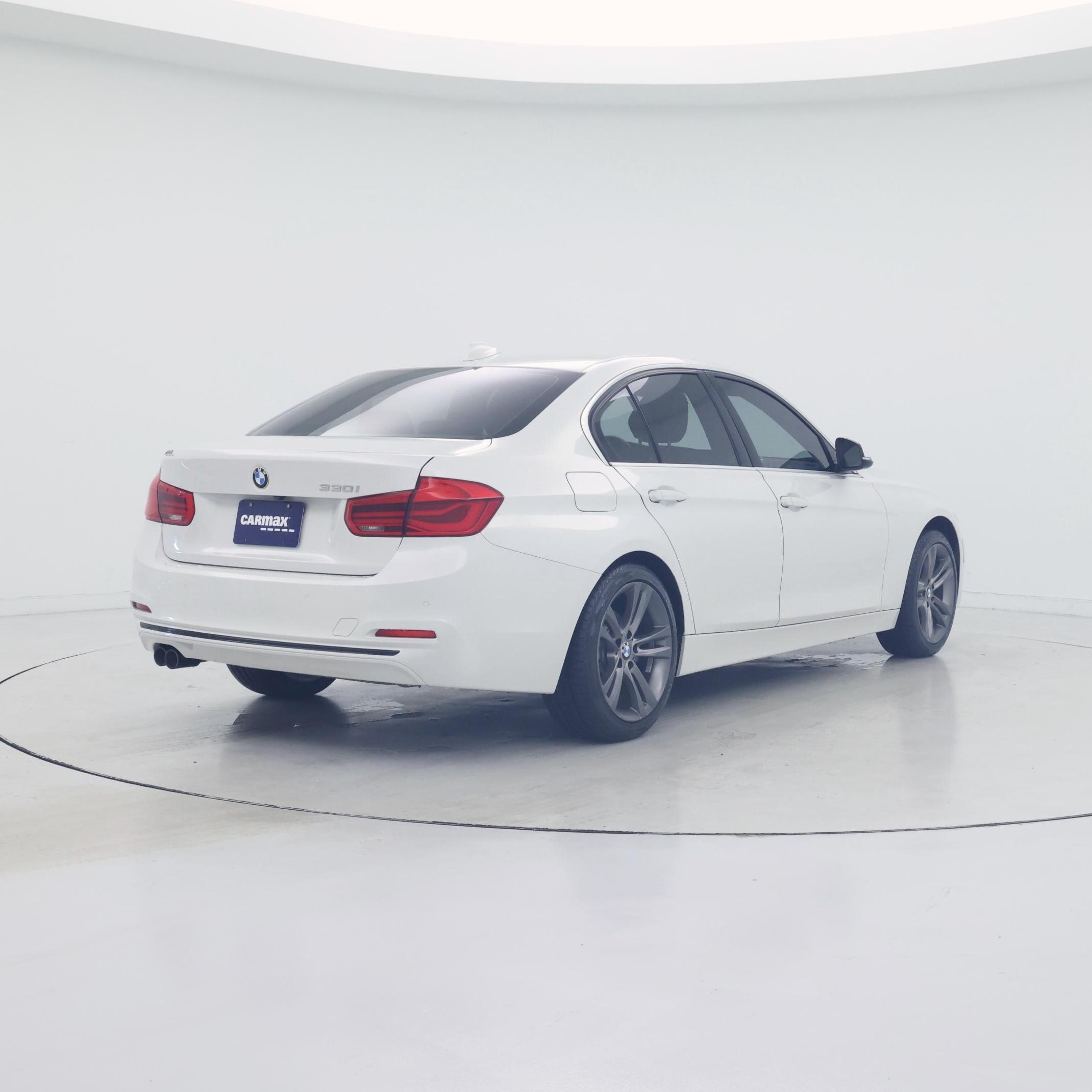 Thumbnail: 2018 BMW 3 Series - 8