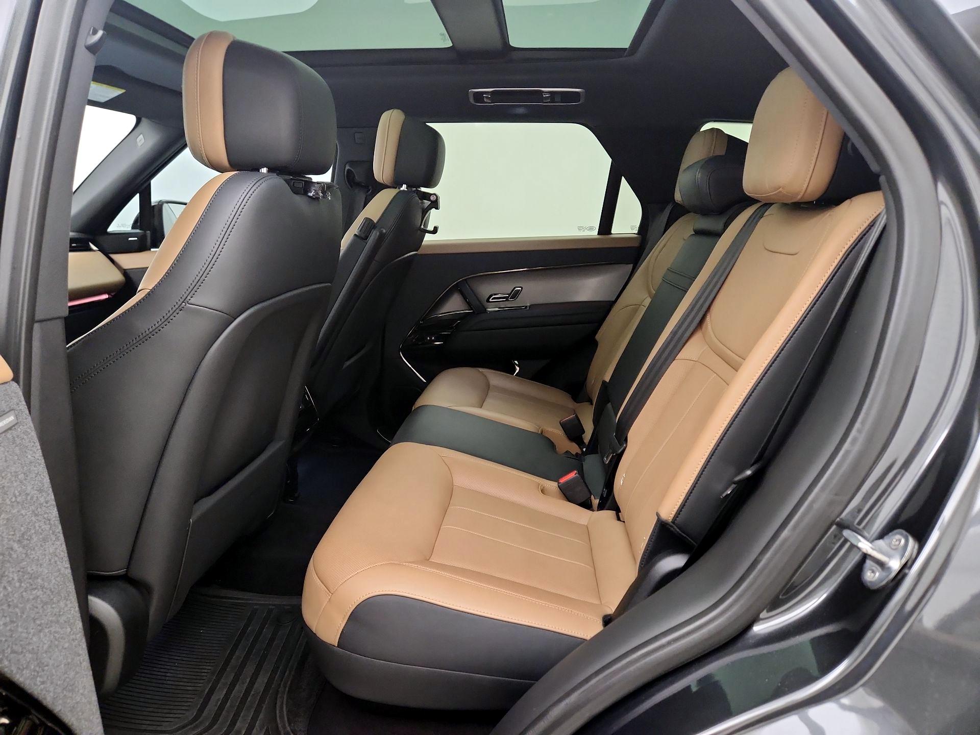 Thumbnail: 2023 Land Rover Range Rover Sport - 20