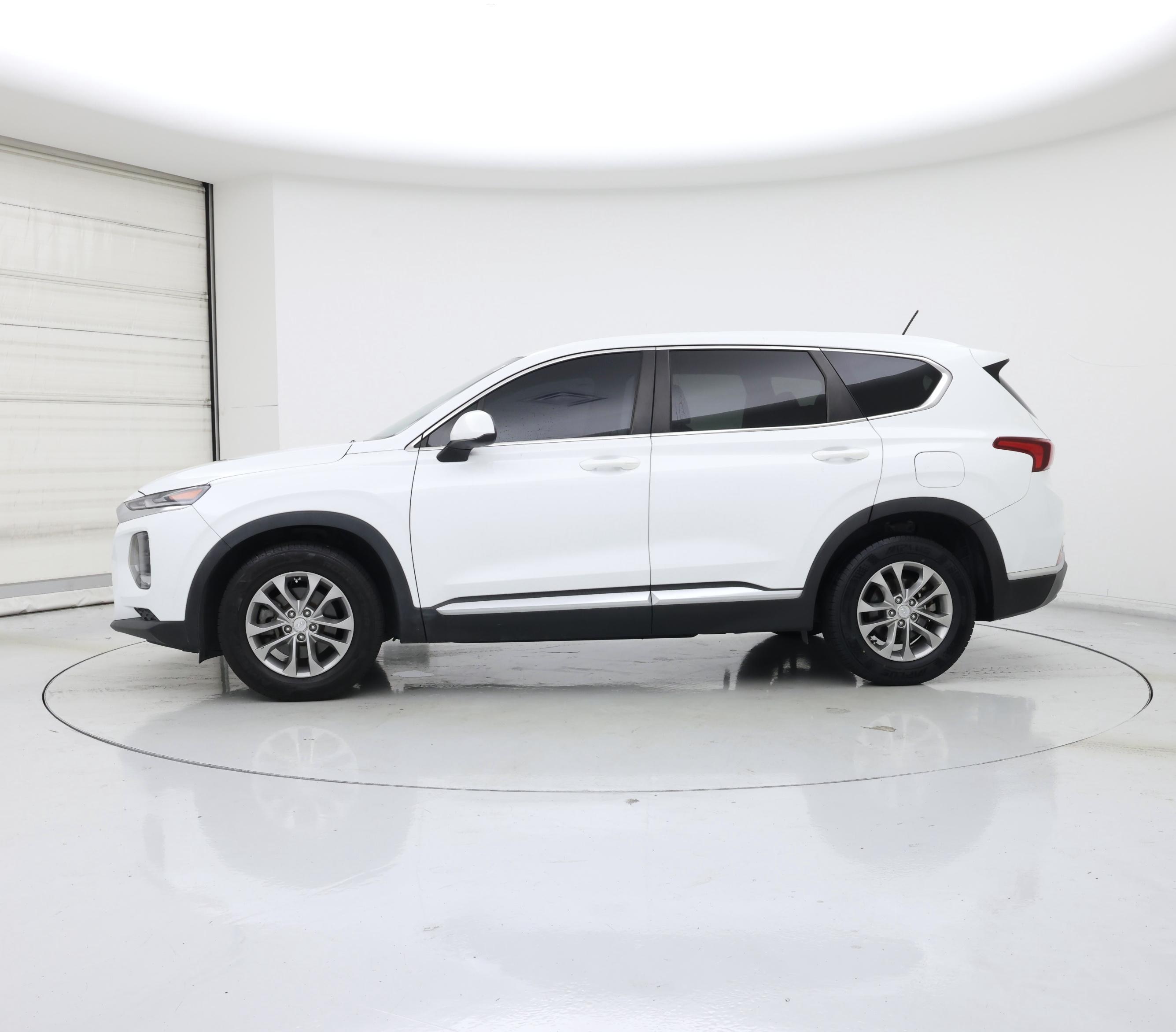 Thumbnail: 2019 Hyundai Santa Fe - 3