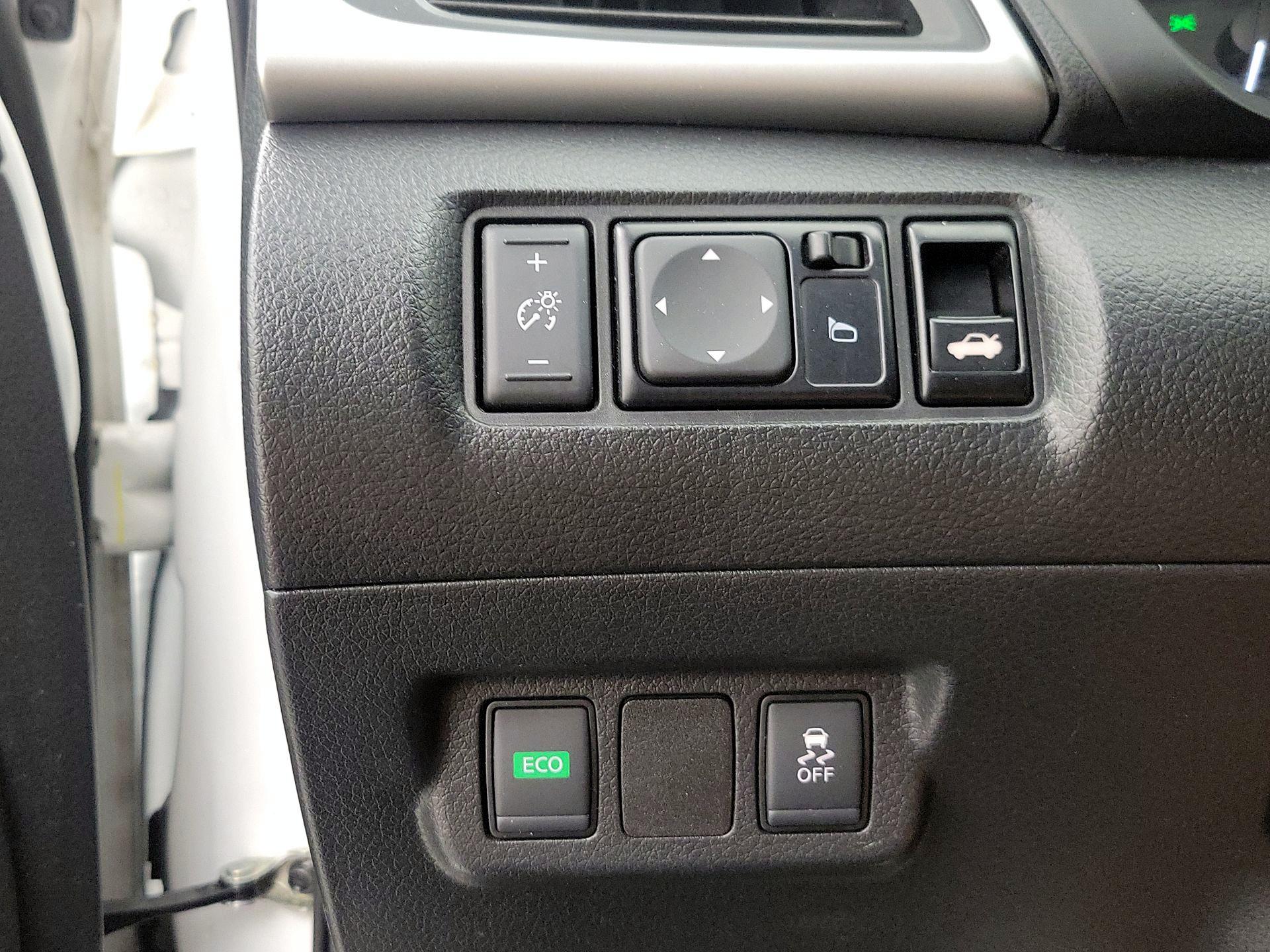 Thumbnail: 2019 Nissan Sentra - 13