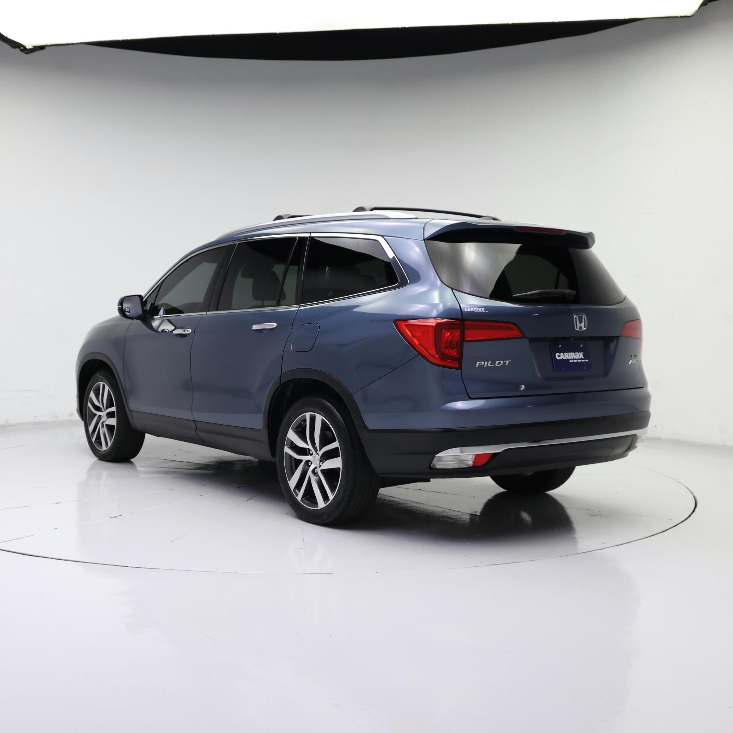 Thumbnail: 2018 Honda Pilot - 2