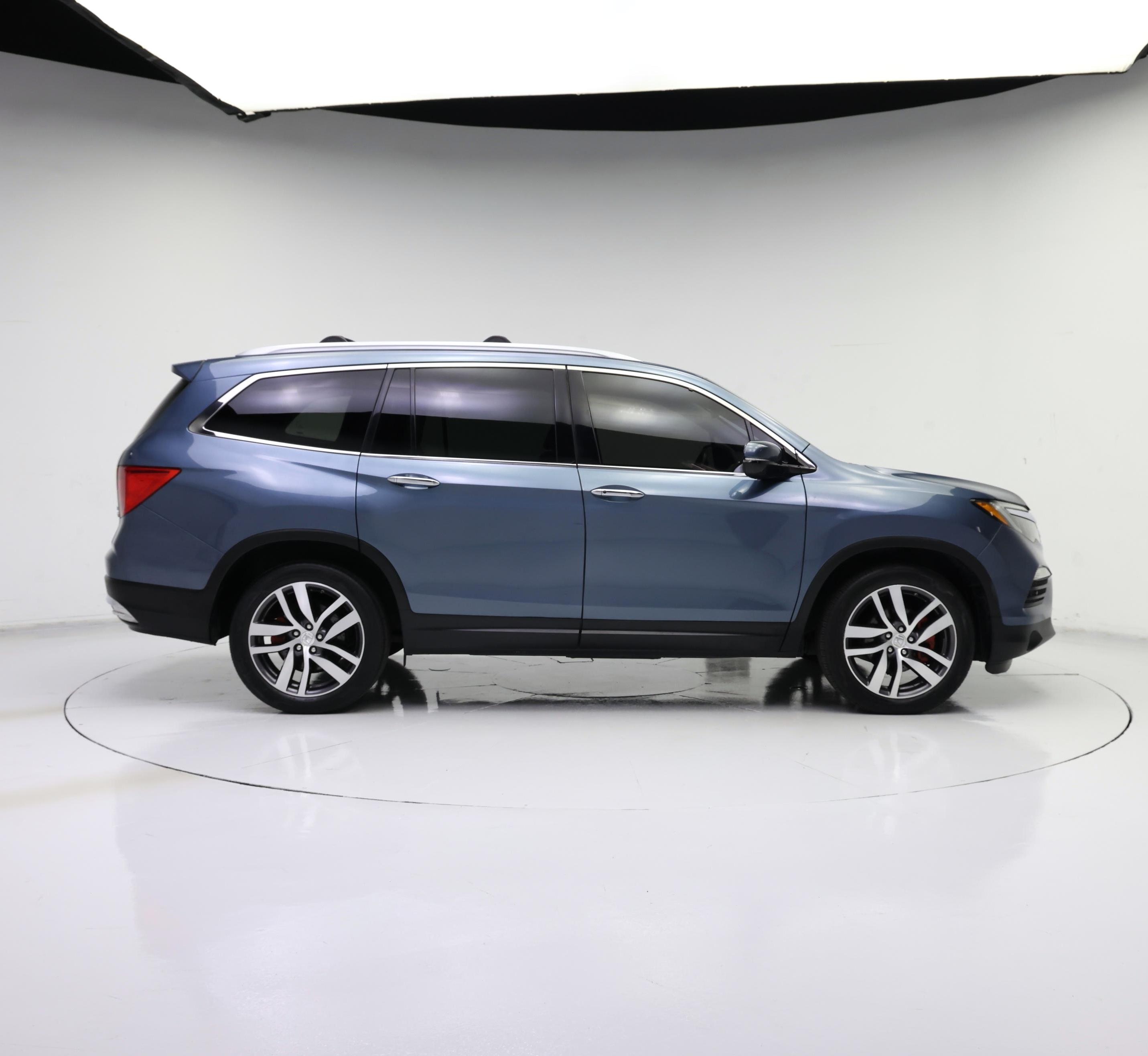 Thumbnail: 2018 Honda Pilot - 7