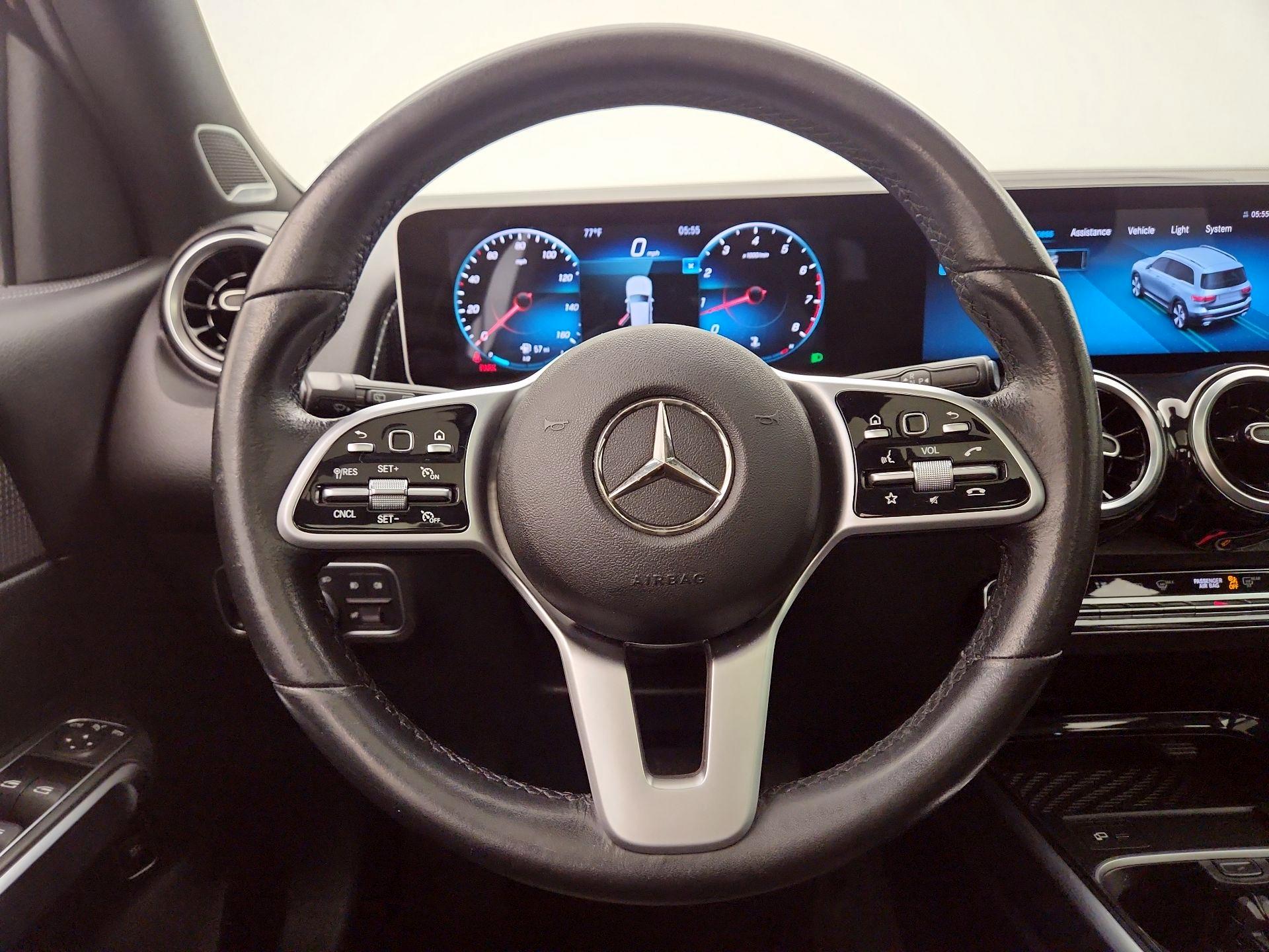 Thumbnail: 2020 Mercedes-Benz GLB - 10