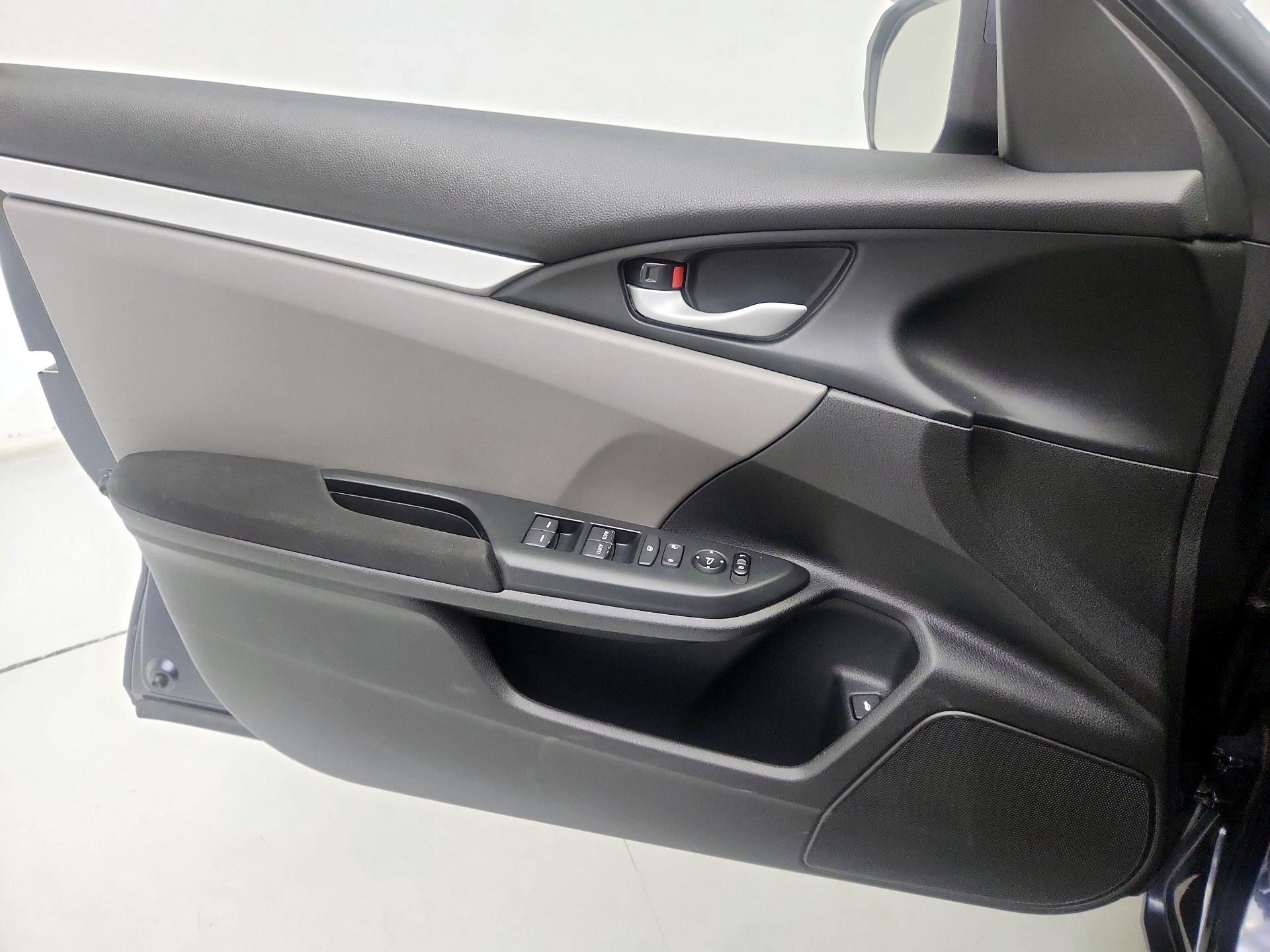 Thumbnail: 2017 Honda Civic - 12