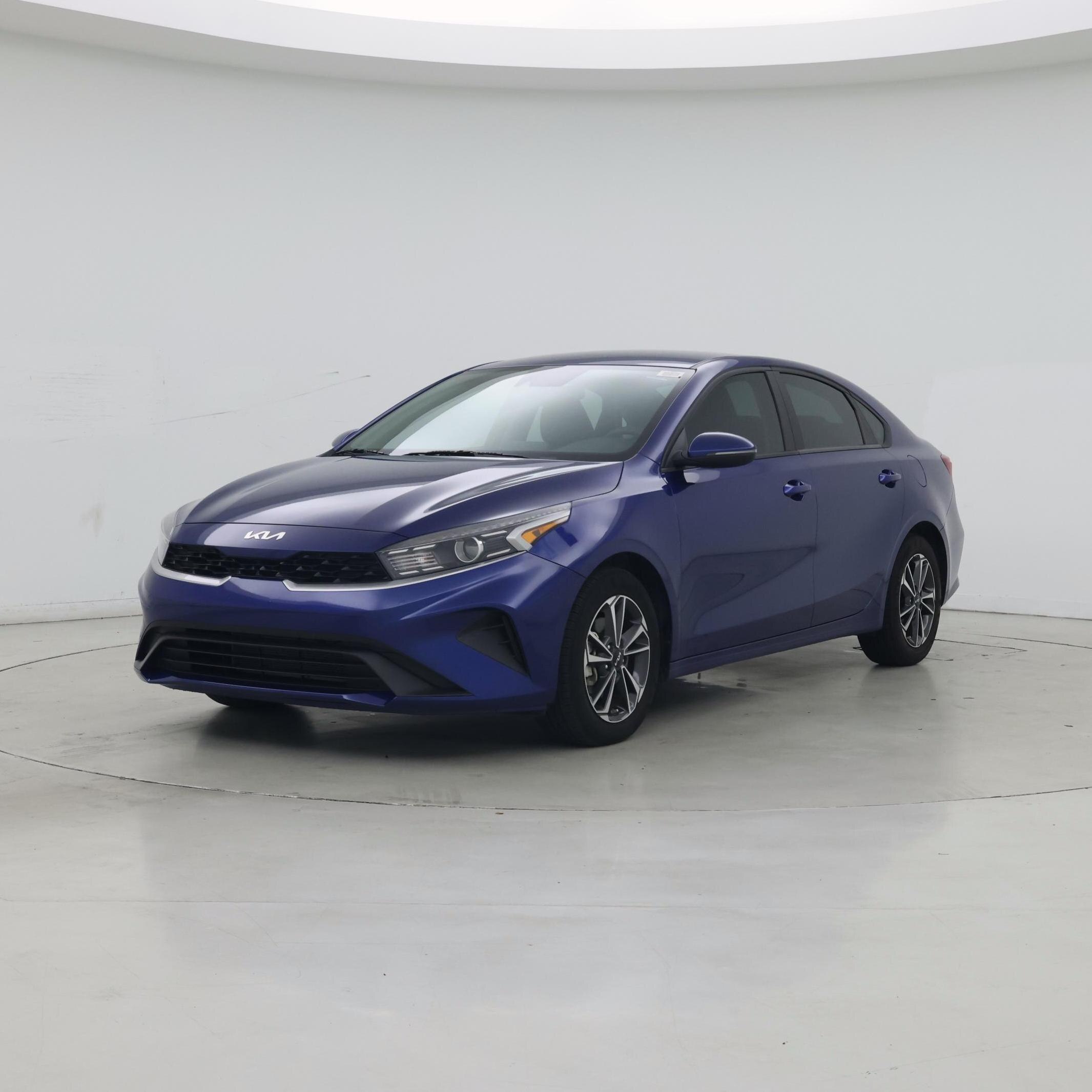 Thumbnail: 2023 Kia Forte - 4