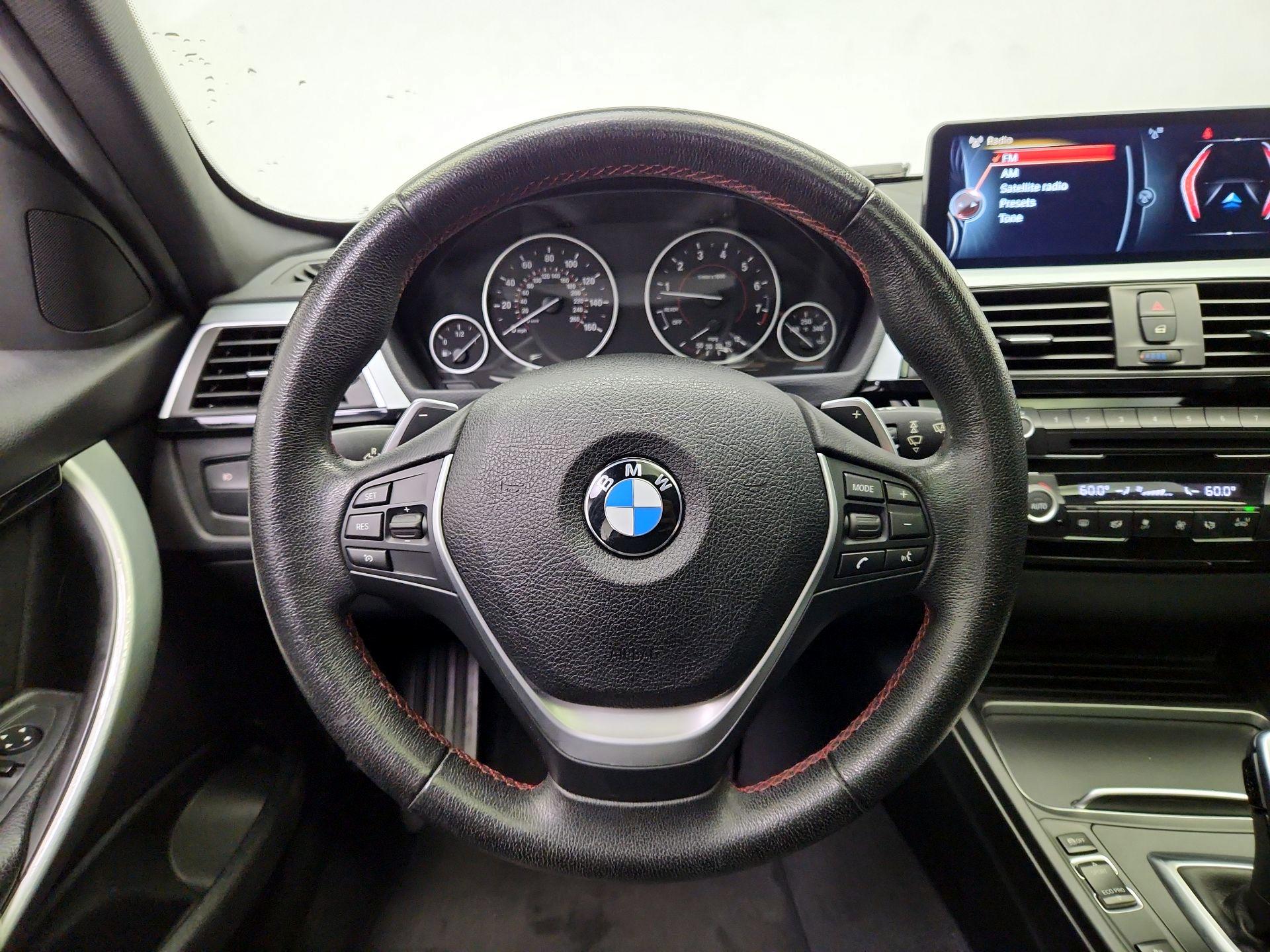 Thumbnail: 2017 BMW 3 Series - 10
