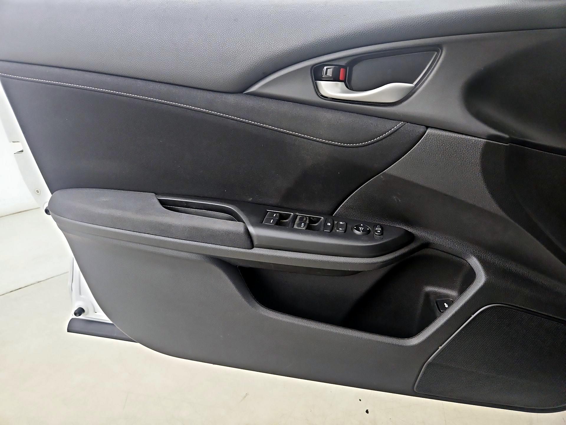 Thumbnail: 2022 Honda Insight - 12
