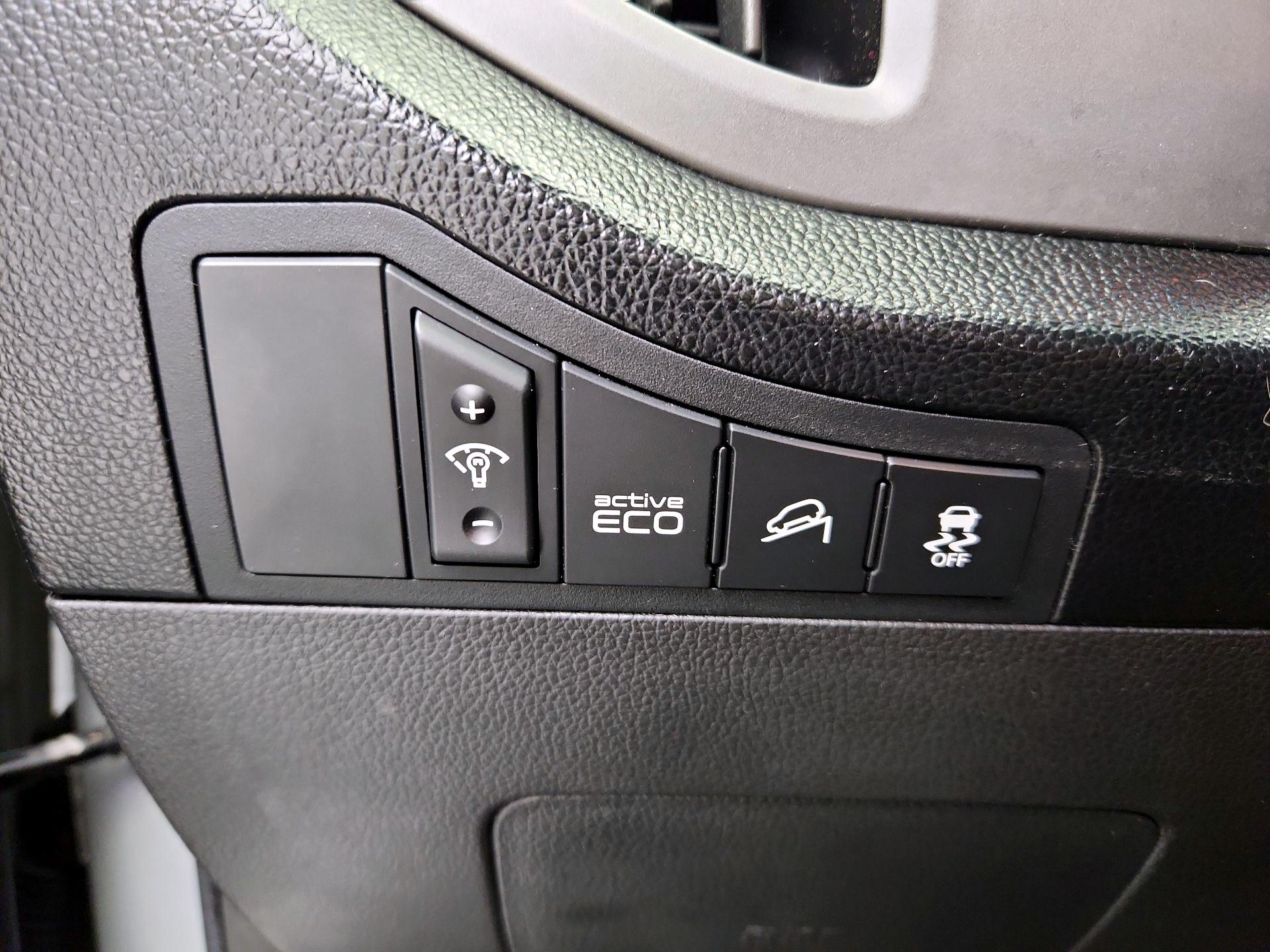 Thumbnail: 2016 Kia Sportage - 13