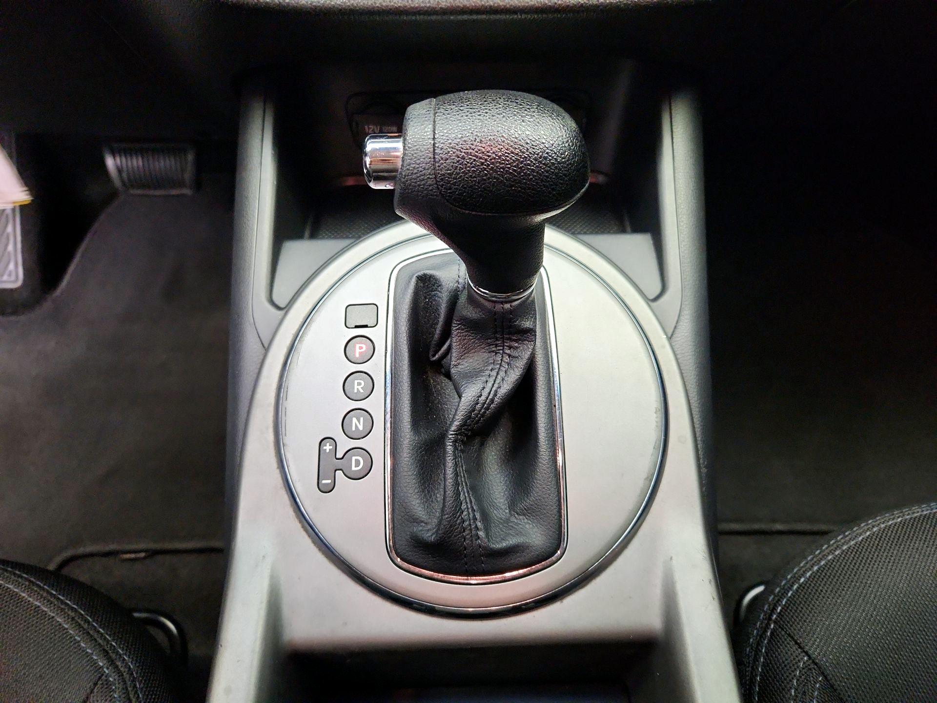 Thumbnail: 2016 Kia Sportage - 16