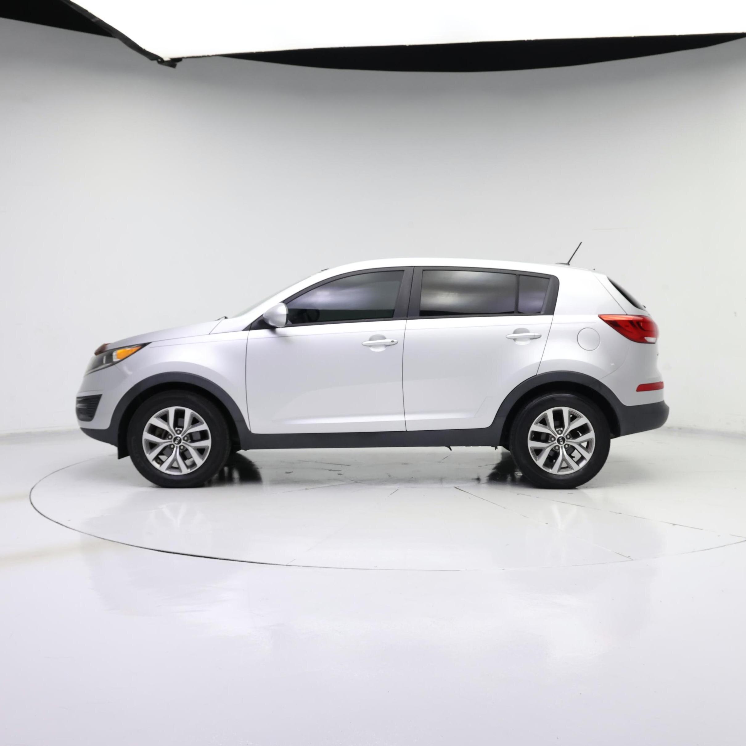 Thumbnail: 2016 Kia Sportage - 3